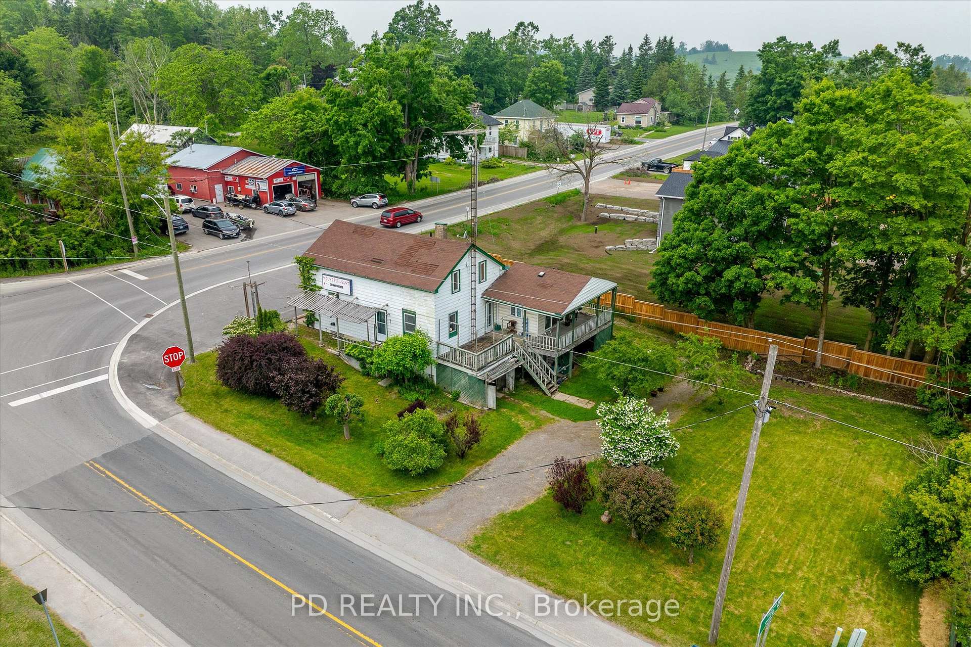 Photo 5 of 2449 Queen Mary Street, Cavan Monaghan, Cavan Twp — HOMEH