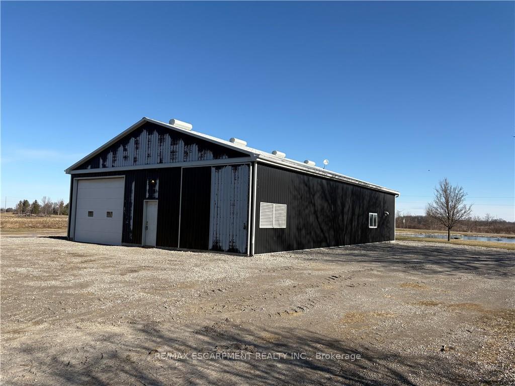 Photo 4 of Unit B, 37 Carter Road, Haldimand, Dunnville — HOMEH