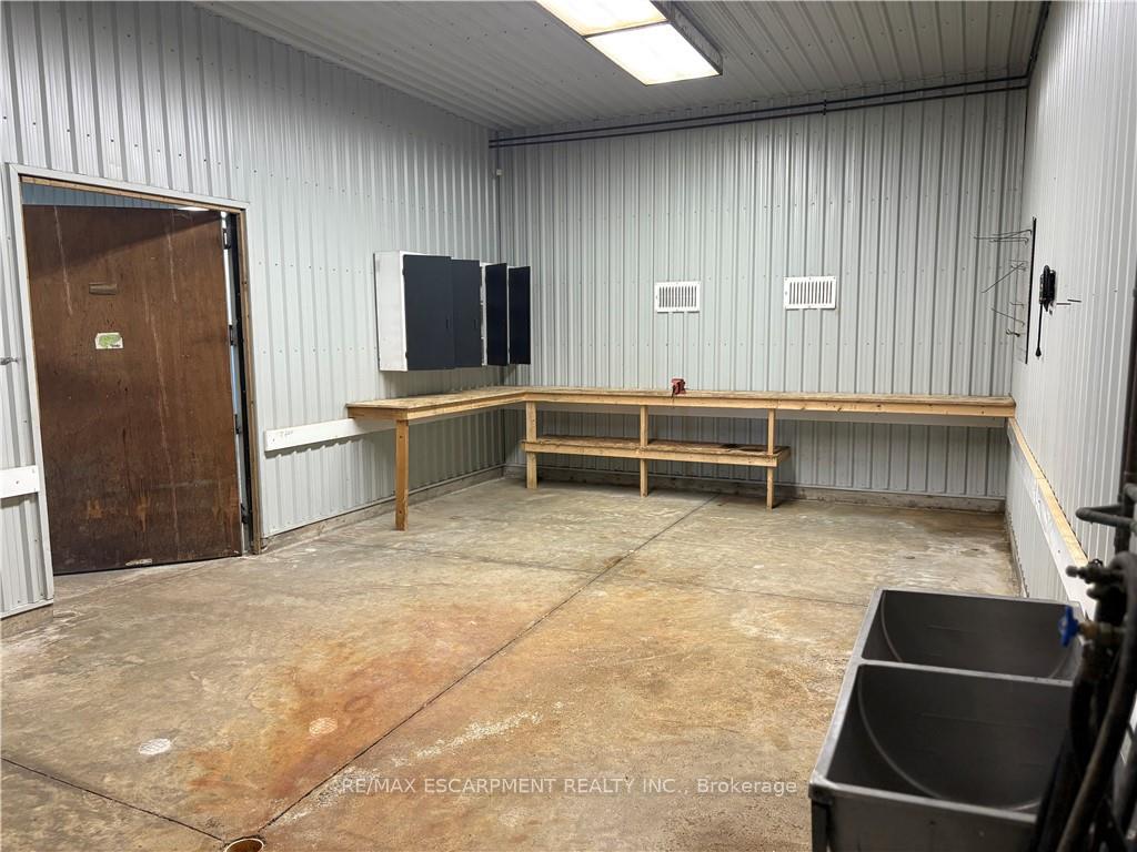 Photo 8 of Unit B, 37 Carter Road, Haldimand, Dunnville — HOMEH