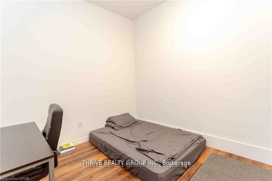 Photo 15 of 187 Dundas Street, London, East K — HOMEH