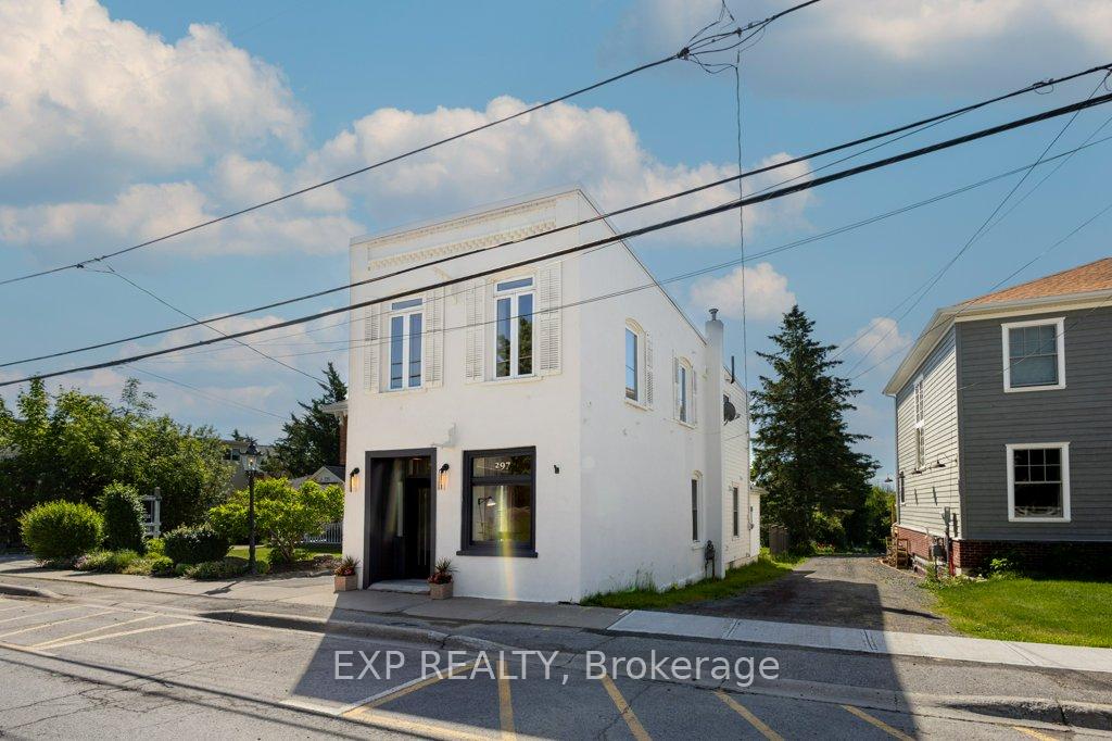 Photo 3 of 297 Main Street, Prince Edward County, Bloomfield — HOMEH