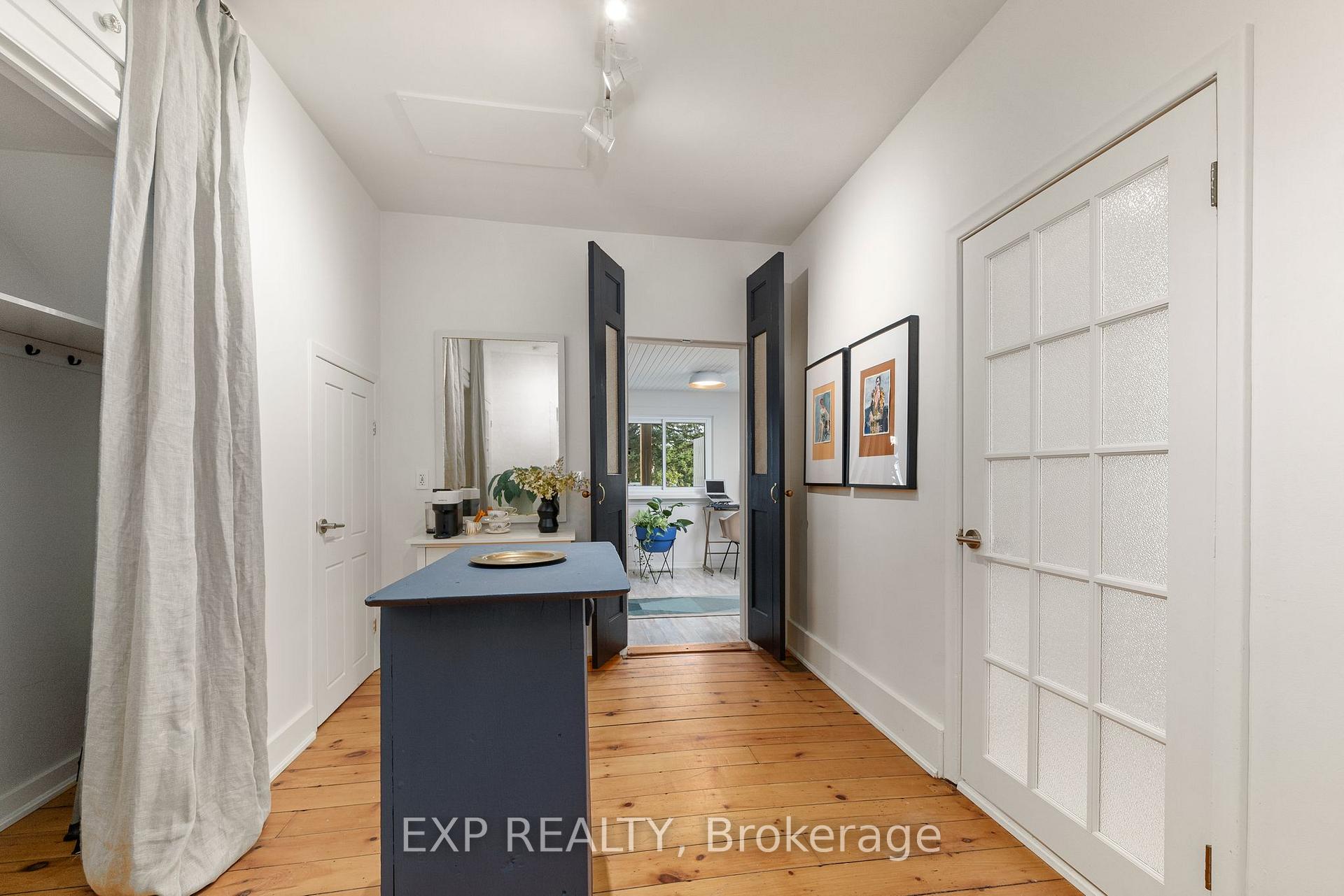Photo 17 of 297 Main Street, Prince Edward County, Bloomfield — HOMEH