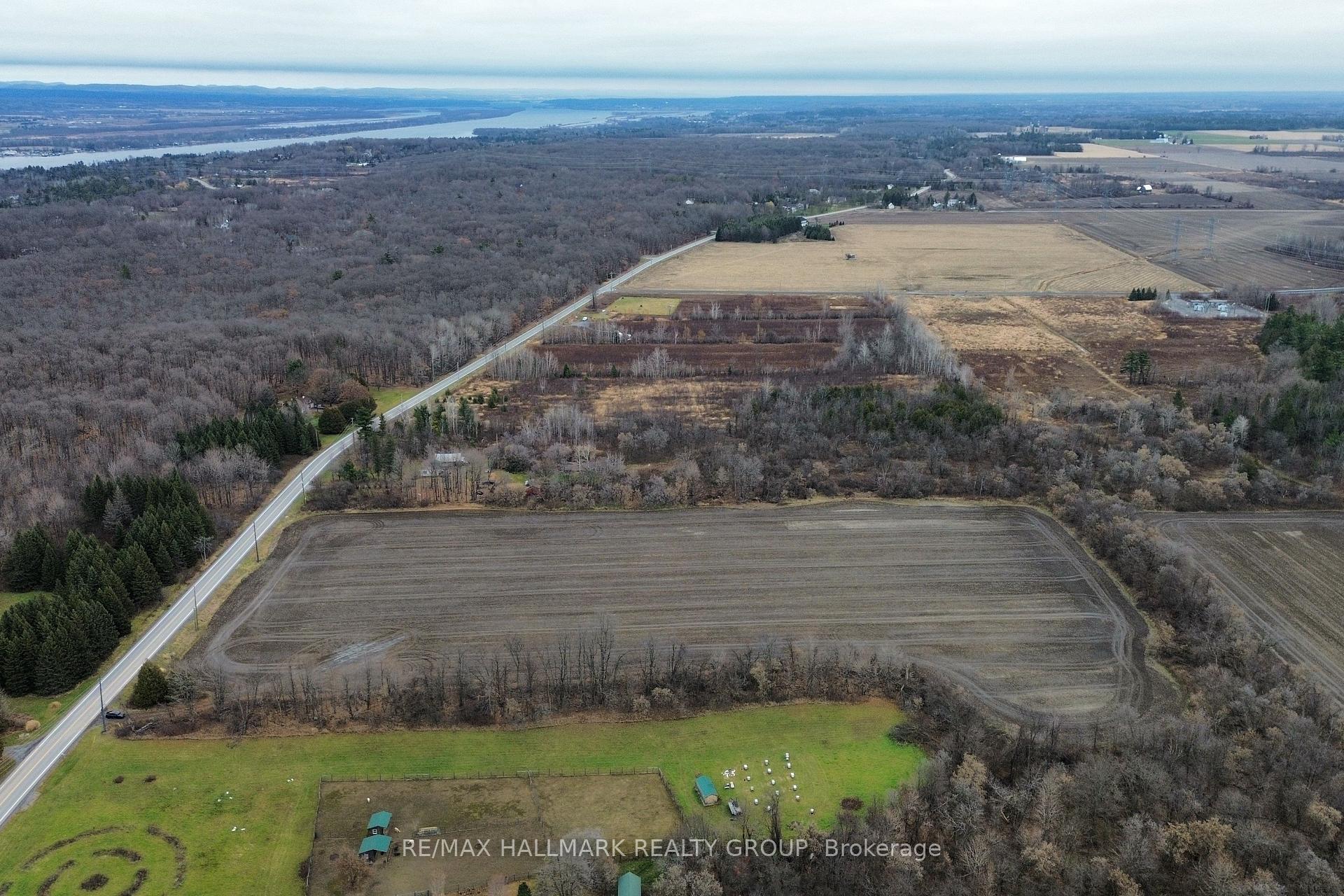 Photo 12 of 1730 Wilhaven Drive, Ottawa, Cumberland West — HOMEH
