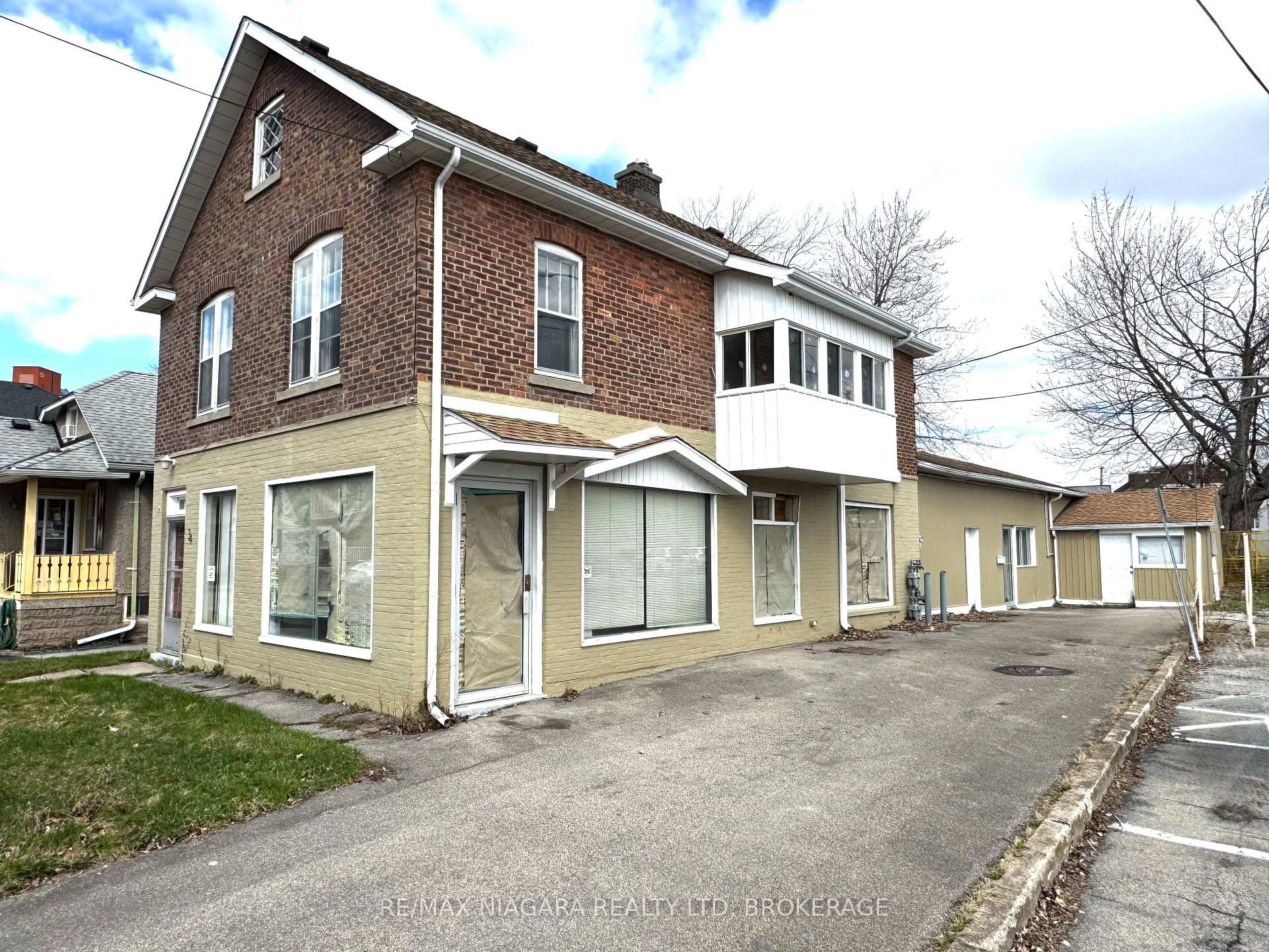 Photo 4 of 34 Avenue Place, Welland, Welland Downtown — HOMEH
