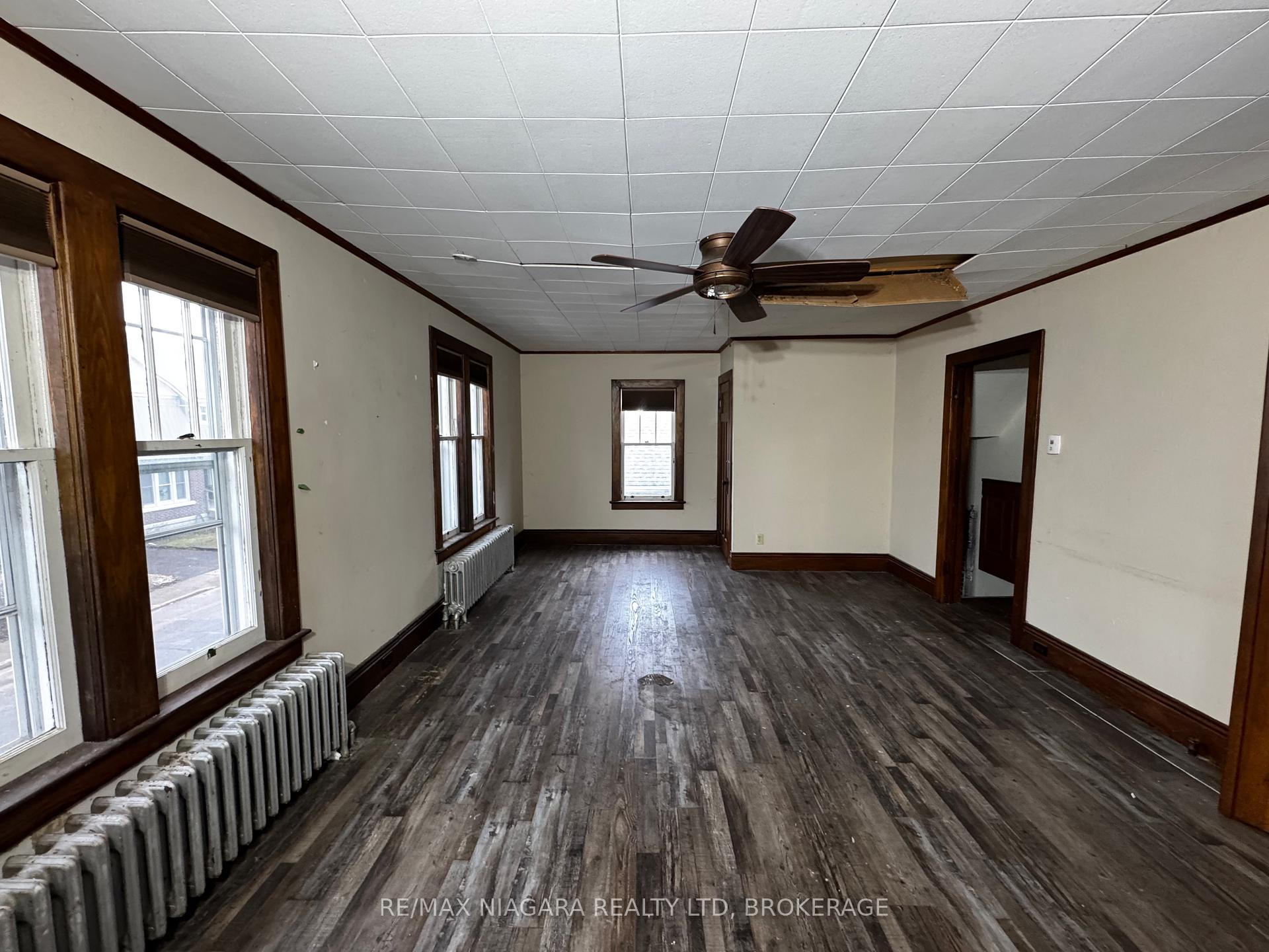 Photo 11 of 34 Avenue Place, Welland, Welland Downtown — HOMEH