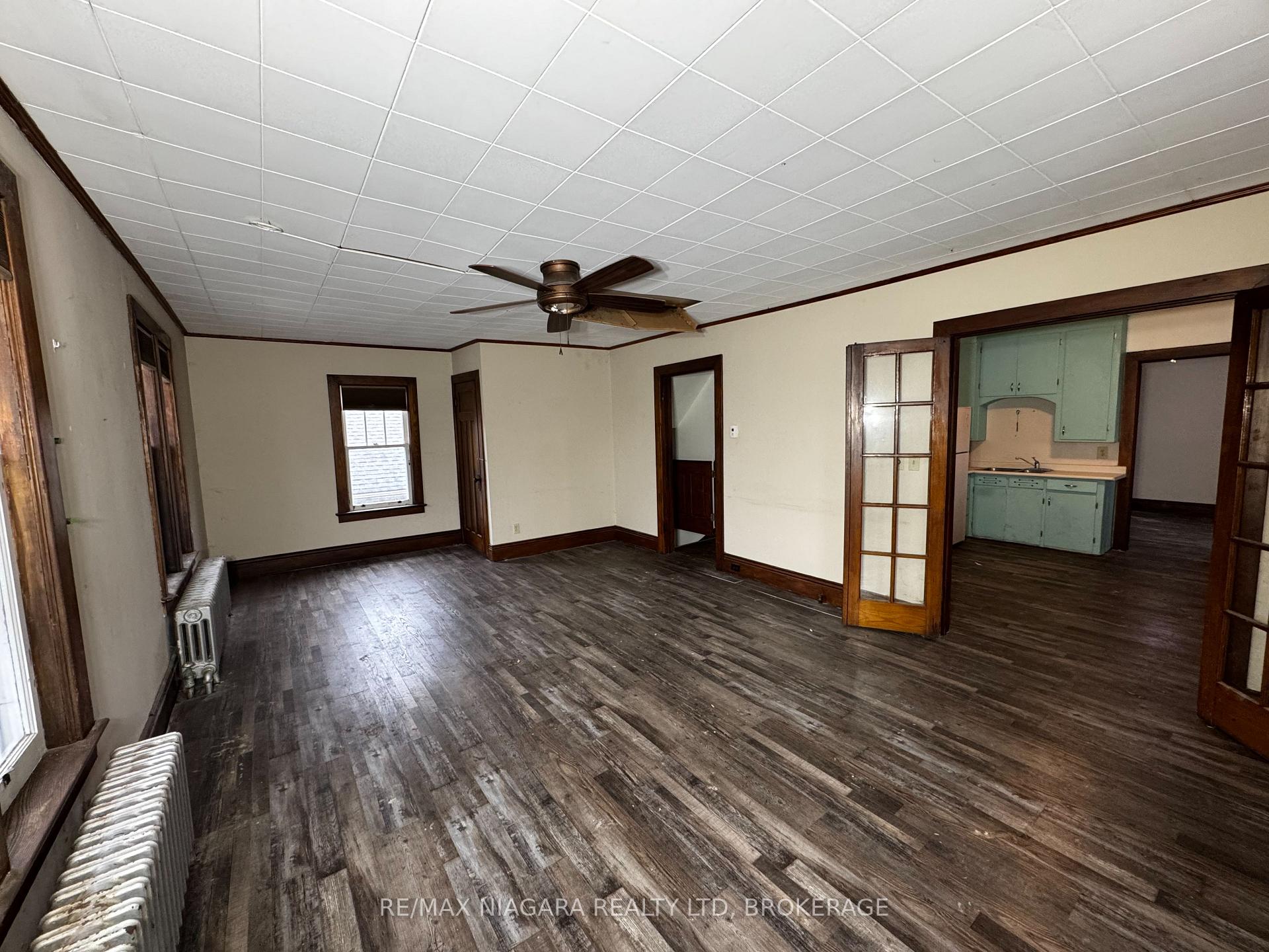 Photo 12 of 34 Avenue Place, Welland, Welland Downtown — HOMEH