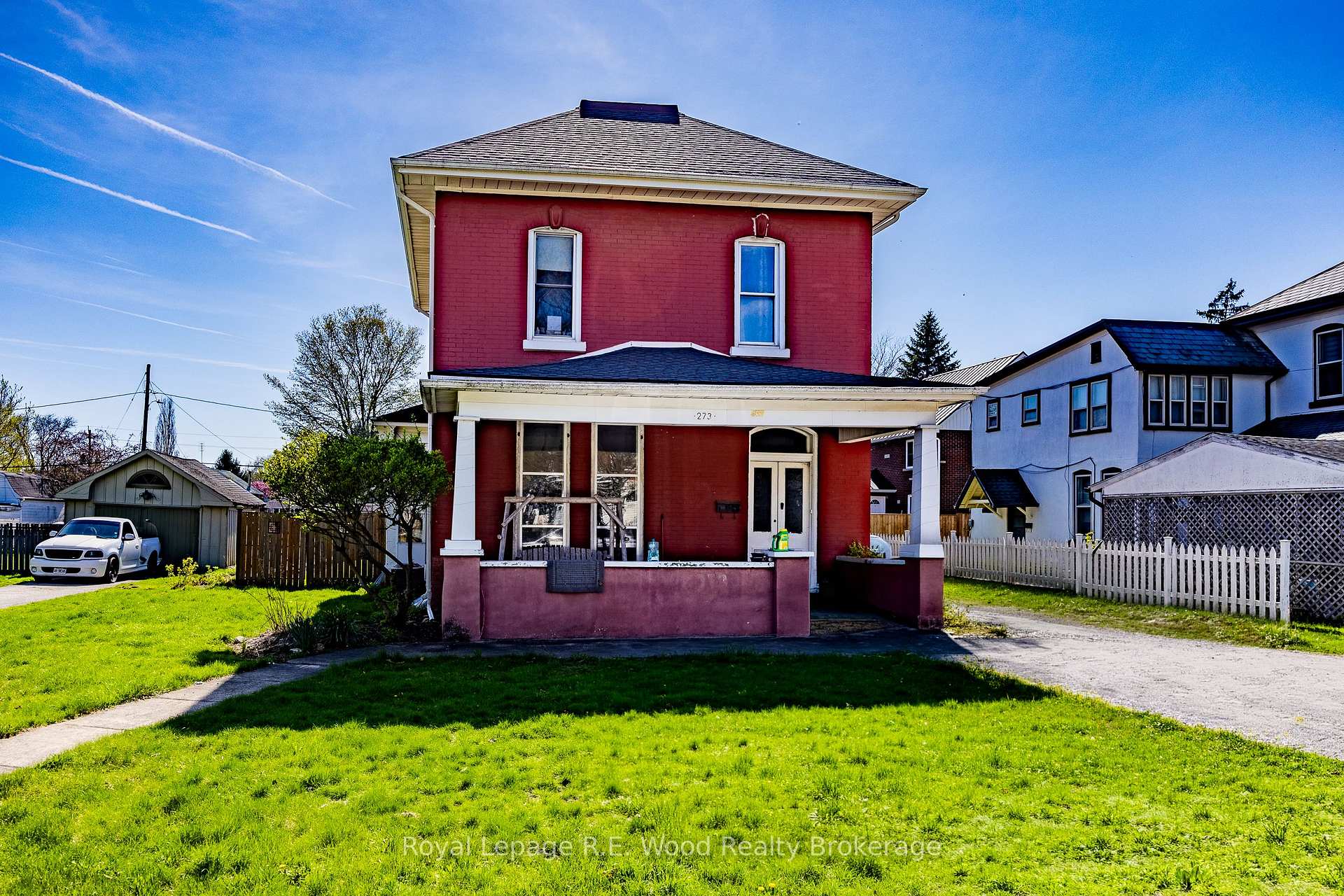 Photo 2 of 267-273 Broadway, Tillsonburg — HOMEH