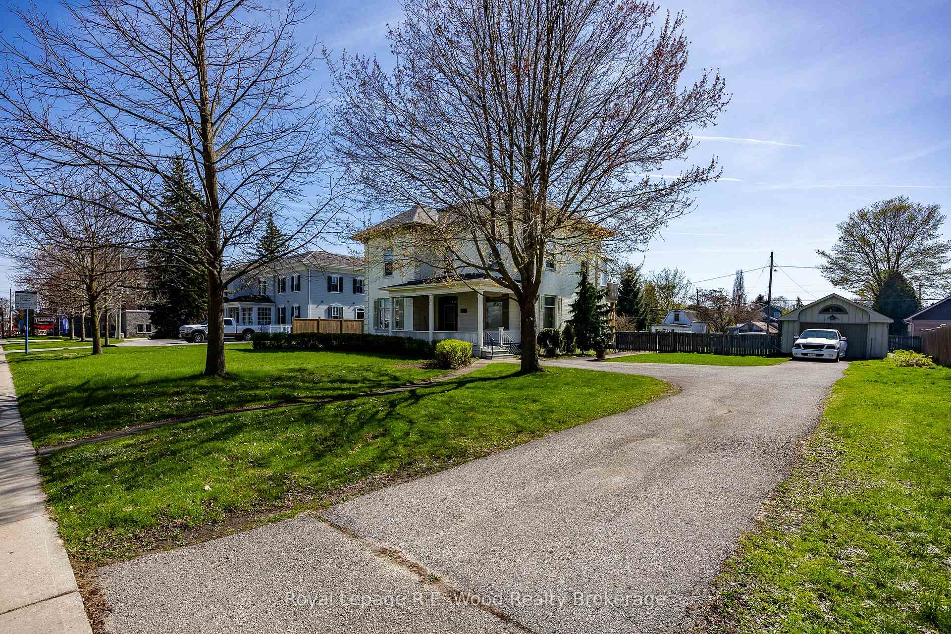 Photo 4 of 267-273 Broadway, Tillsonburg — HOMEH