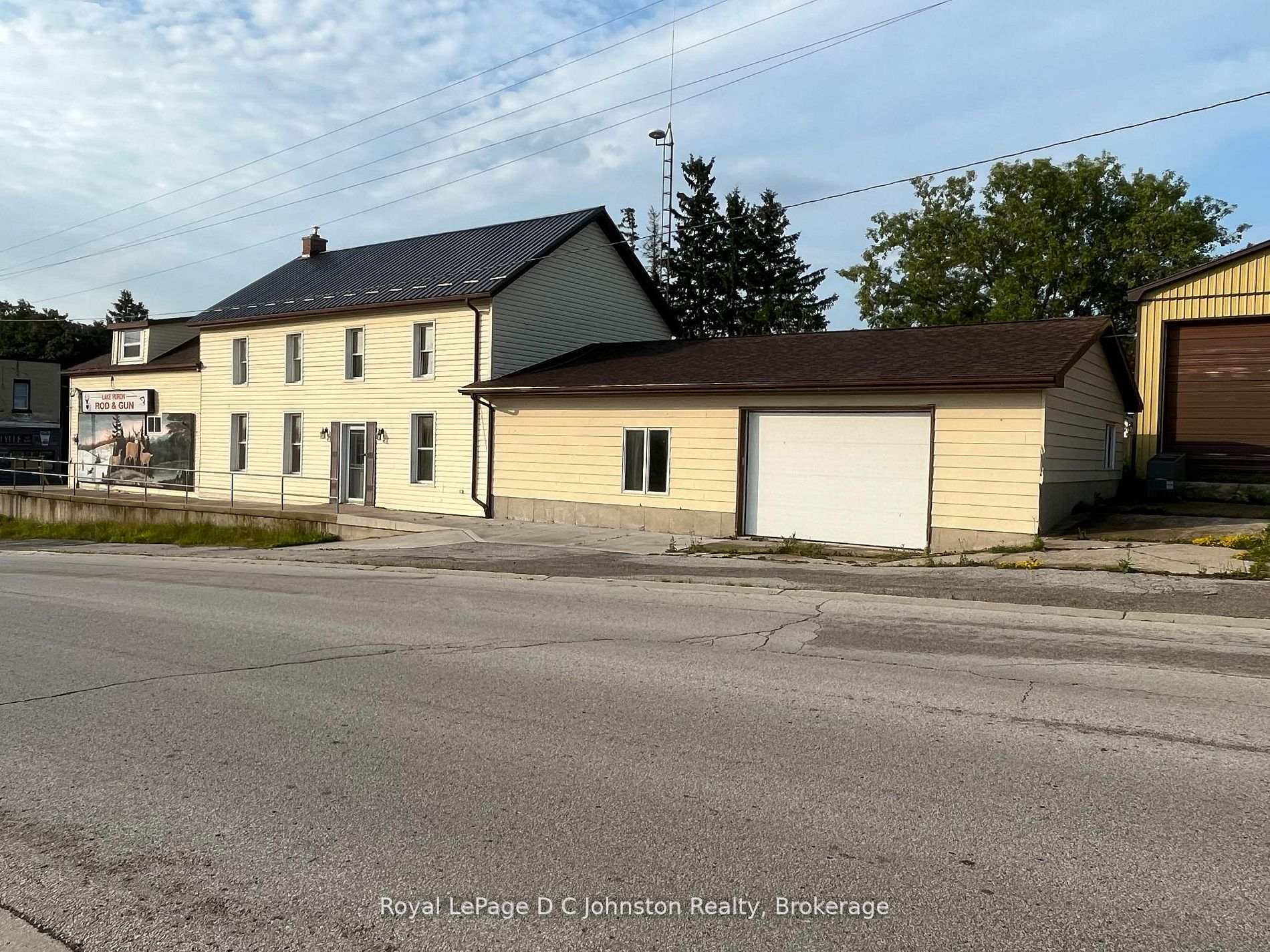 Photo 6 of 3643 21 Highway, Kincardine — HOMEH