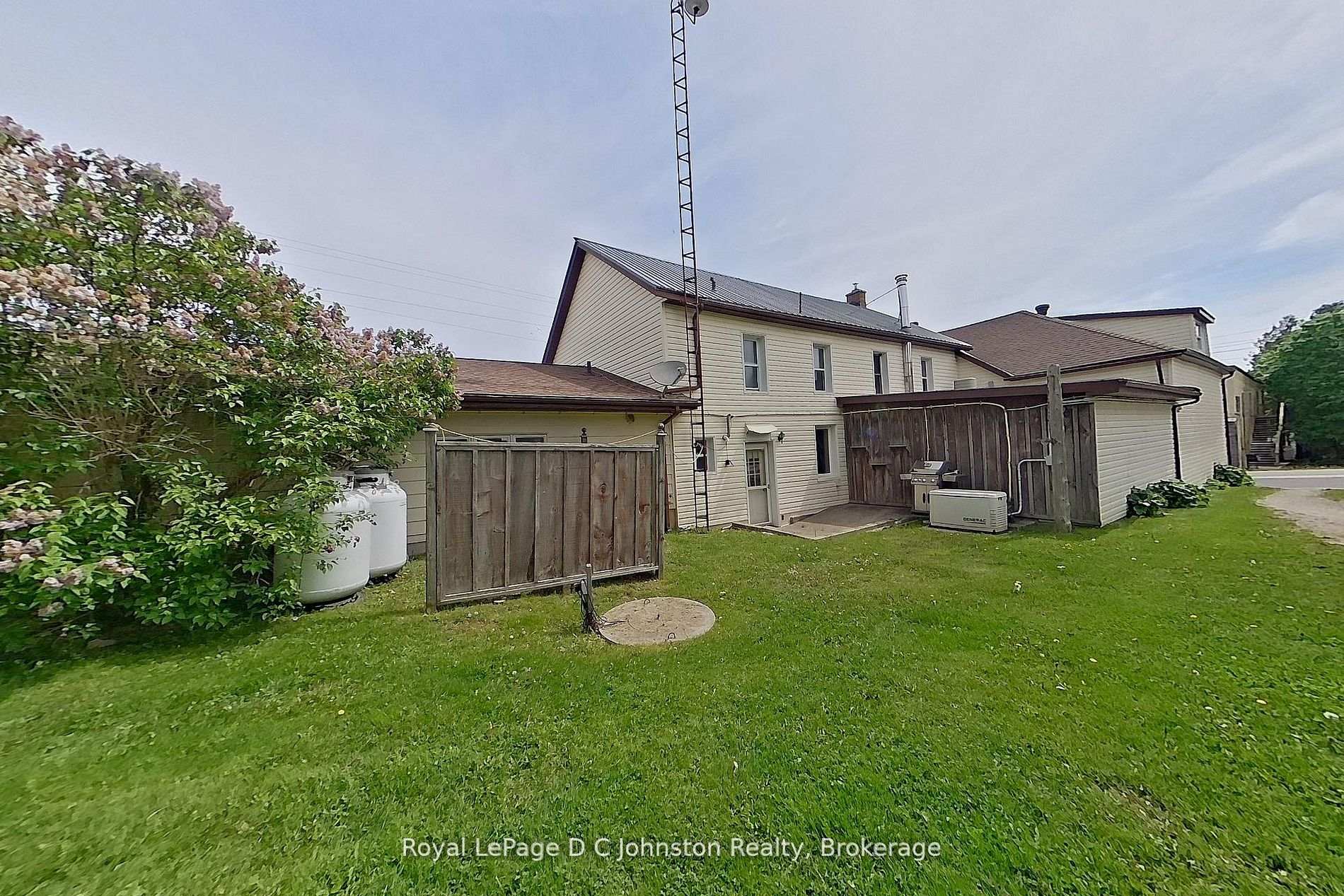 Photo 32 of 3643 21 Highway, Kincardine — HOMEH