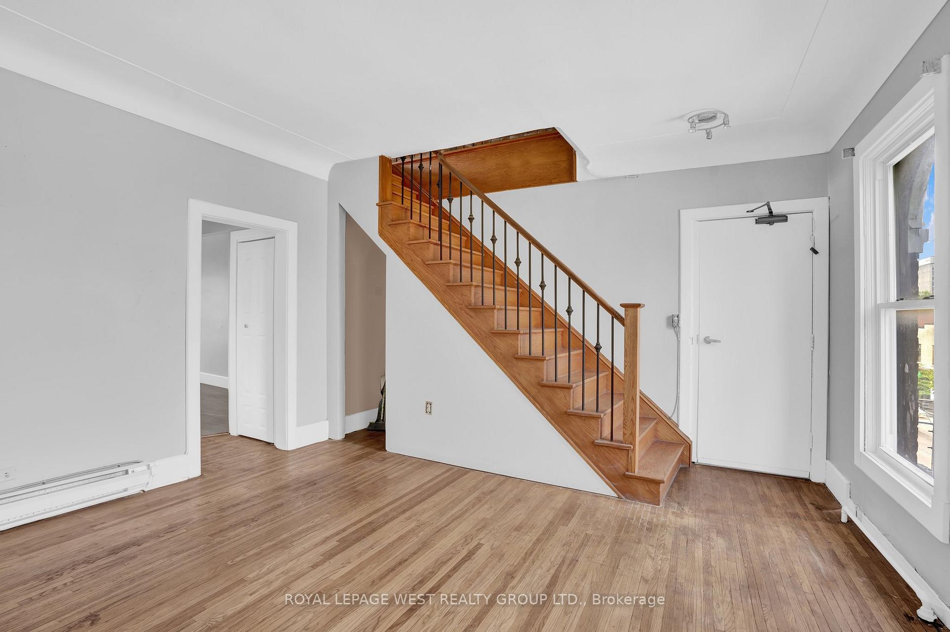 Photo 12 of 174 John Street S, Hamilton, Corktown — HOMEH