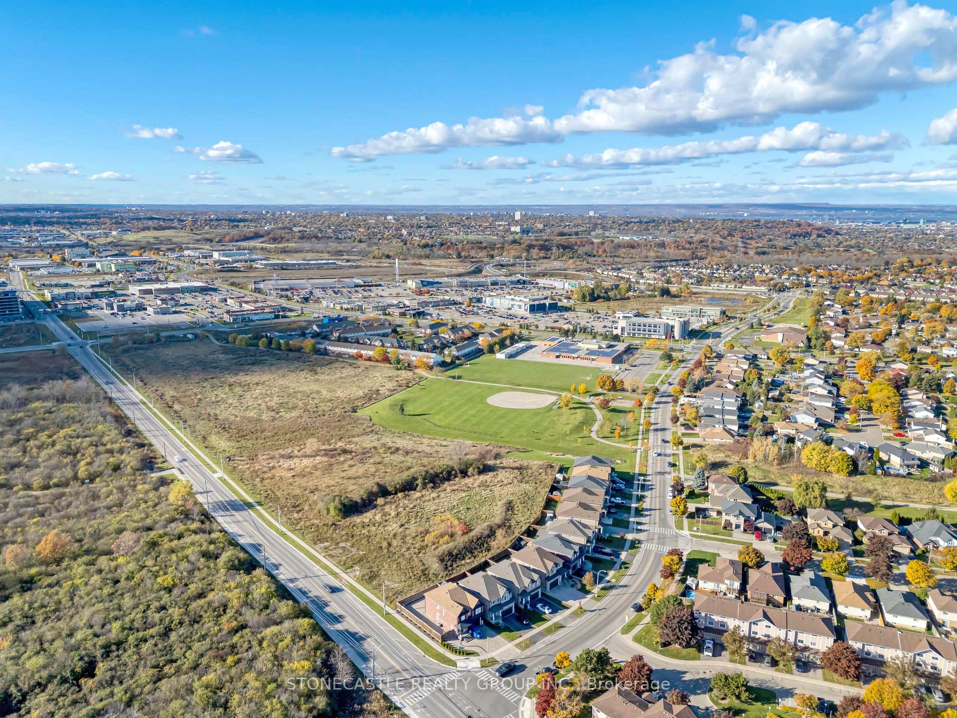 Photo 3 of 390 Highland Road W, Hamilton, Stoney Creek Mountain — HOMEH
