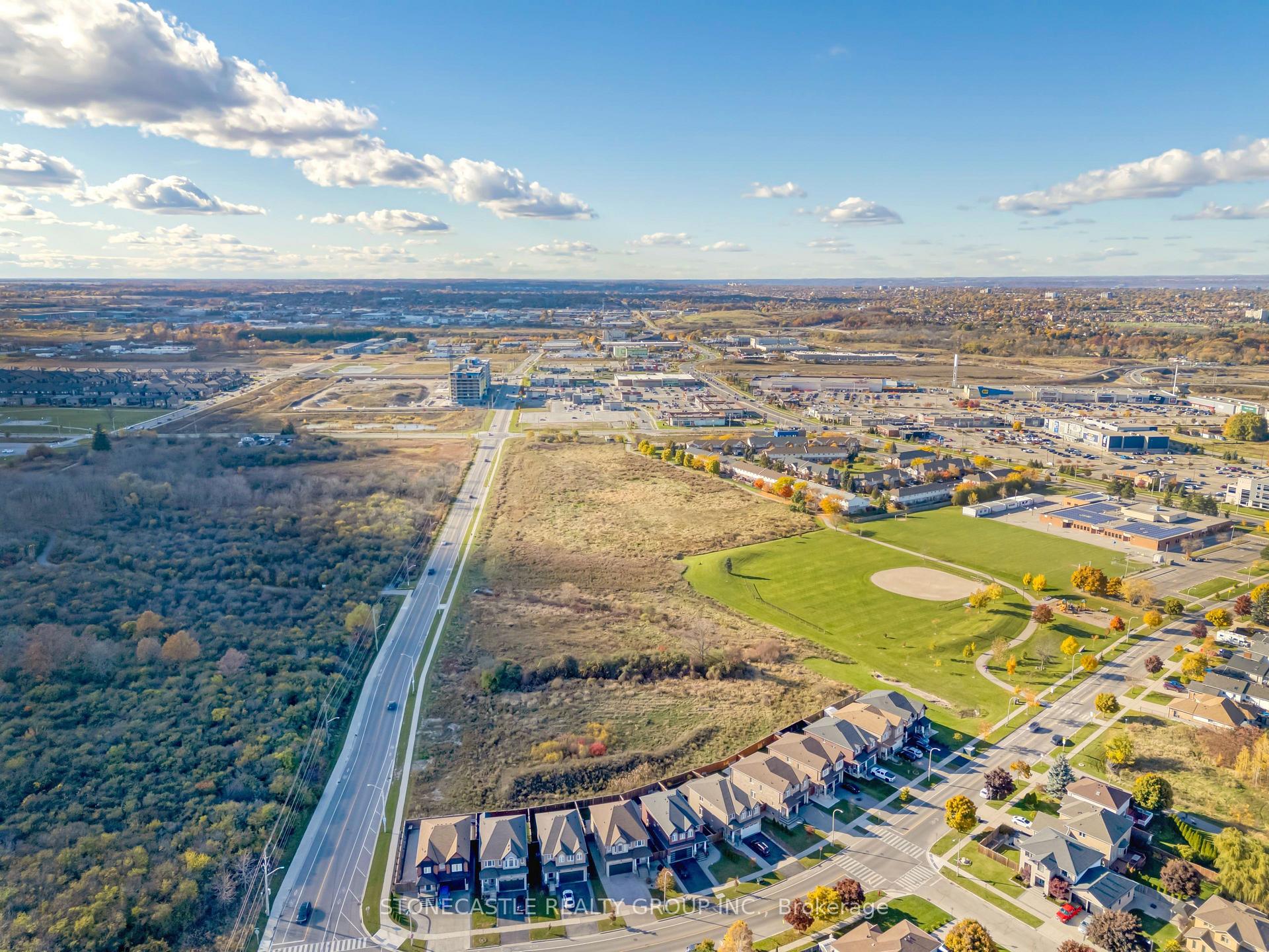 Photo 4 of 390 Highland Road W, Hamilton, Stoney Creek Mountain — HOMEH