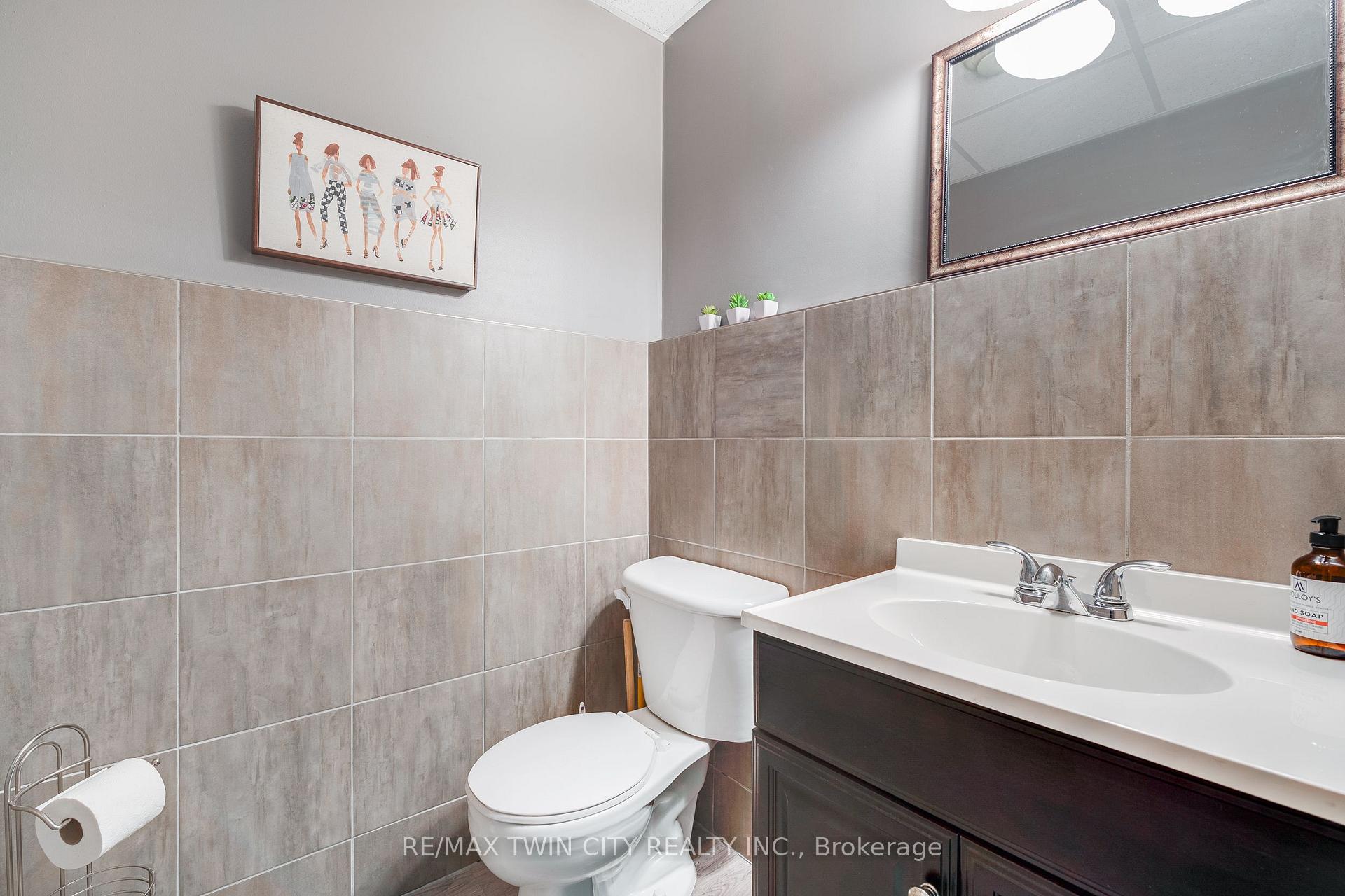 Photo 17 of 10 Glebe Street E, Cambridge — HOMEH