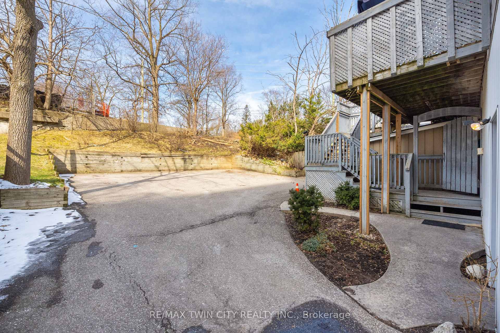 Photo 18 of 10 Glebe Street E, Cambridge — HOMEH