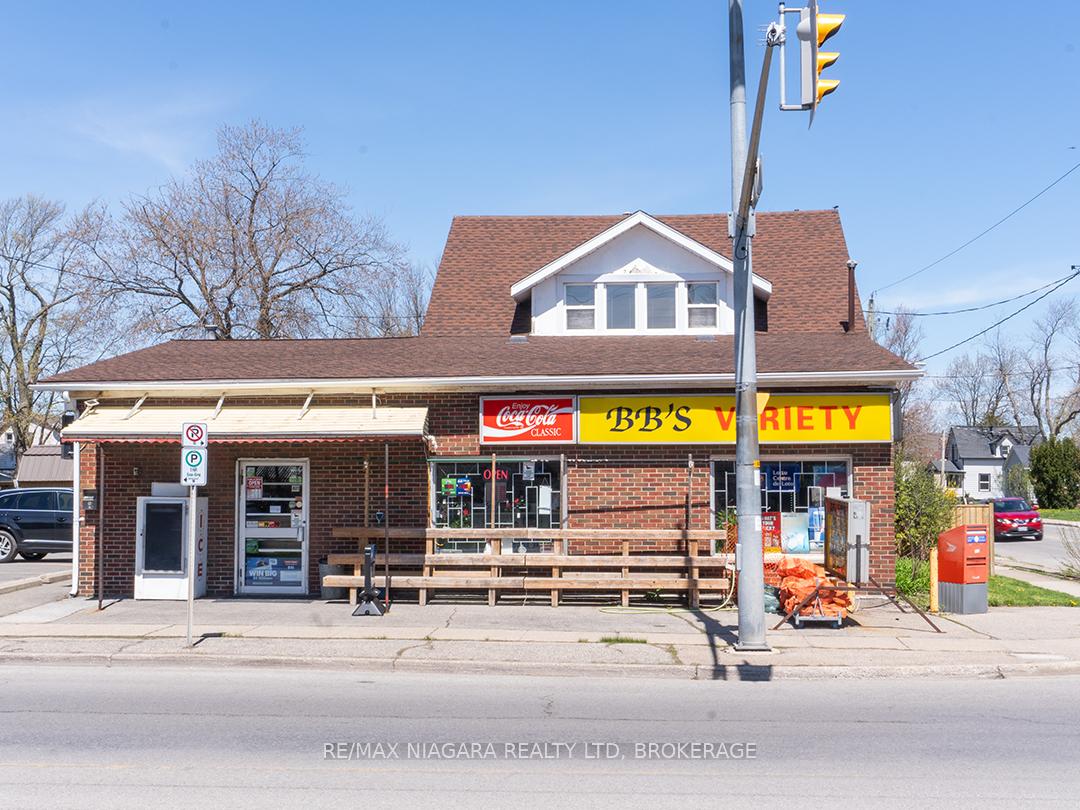 Photo 7 of 481 Main Street W, Port Colborne, Main Street — HOMEH