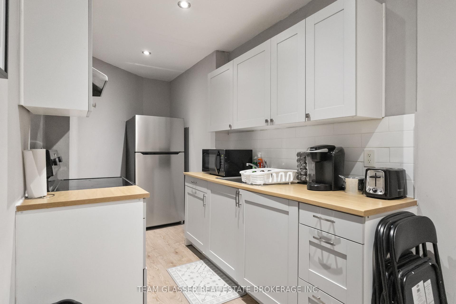 Photo 4 of 342 Richmond Street, London, East K — HOMEH