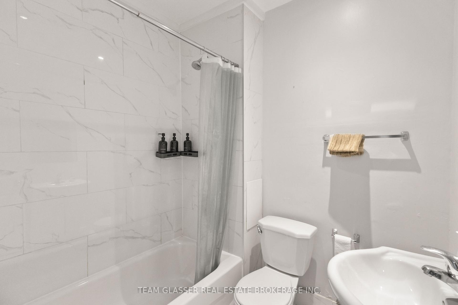 Photo 10 of 342 Richmond Street, London, East K — HOMEH