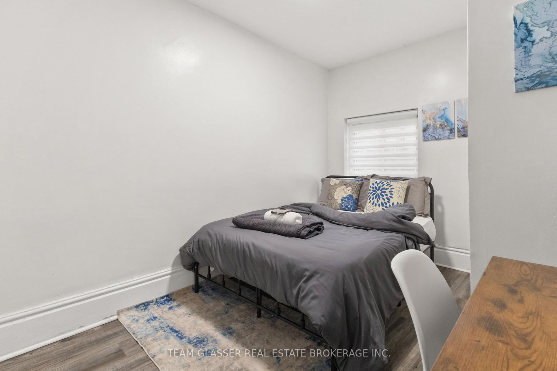 Photo 21 of 342 Richmond Street, London, East K — HOMEH