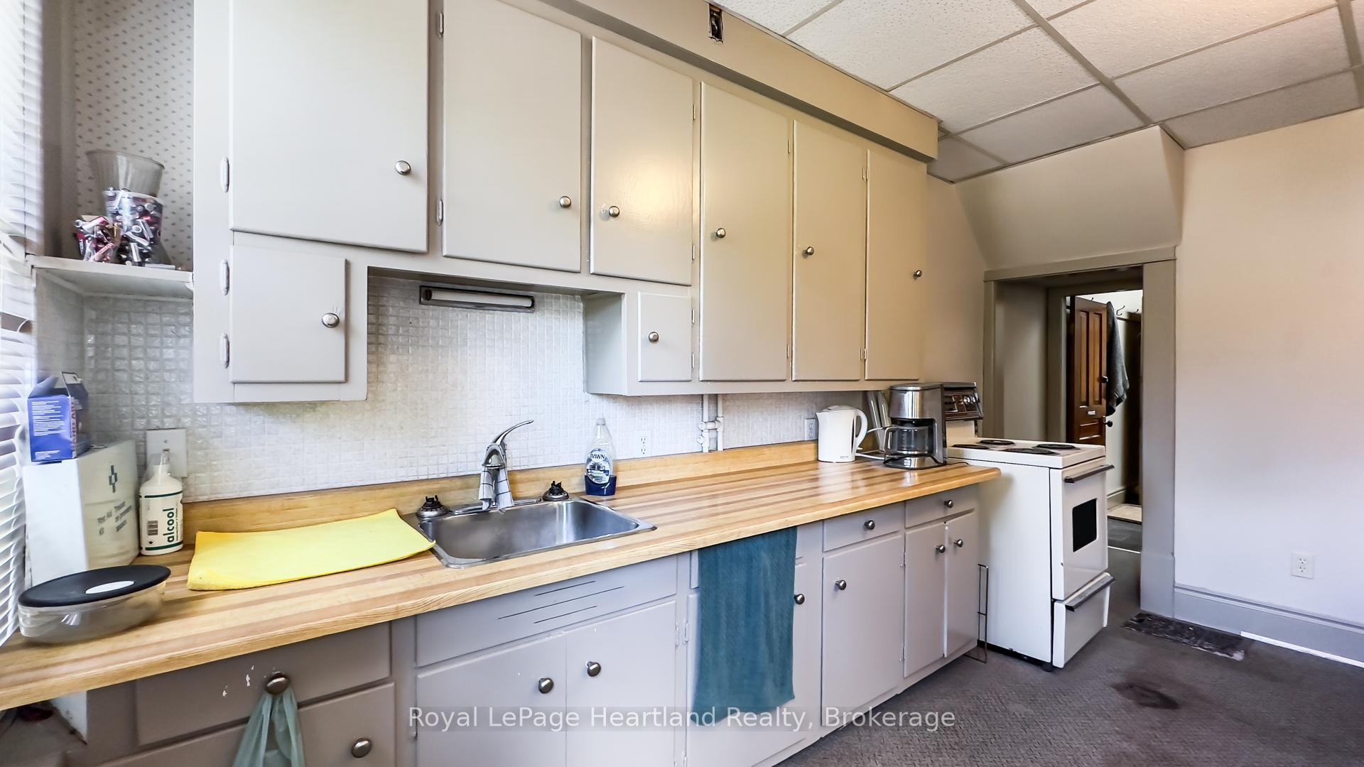 Photo 33 of 401 Queen Street, North Huron, Blyth — HOMEH