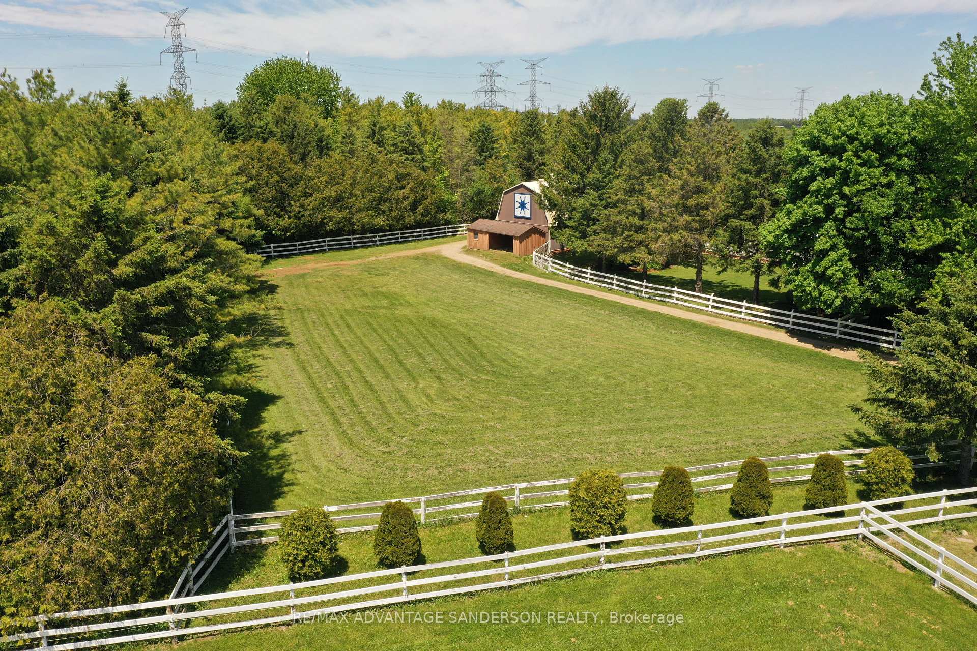Photo 18 of 4099 McIntosh Drive, North Middlesex, Parkhill — HOMEH
