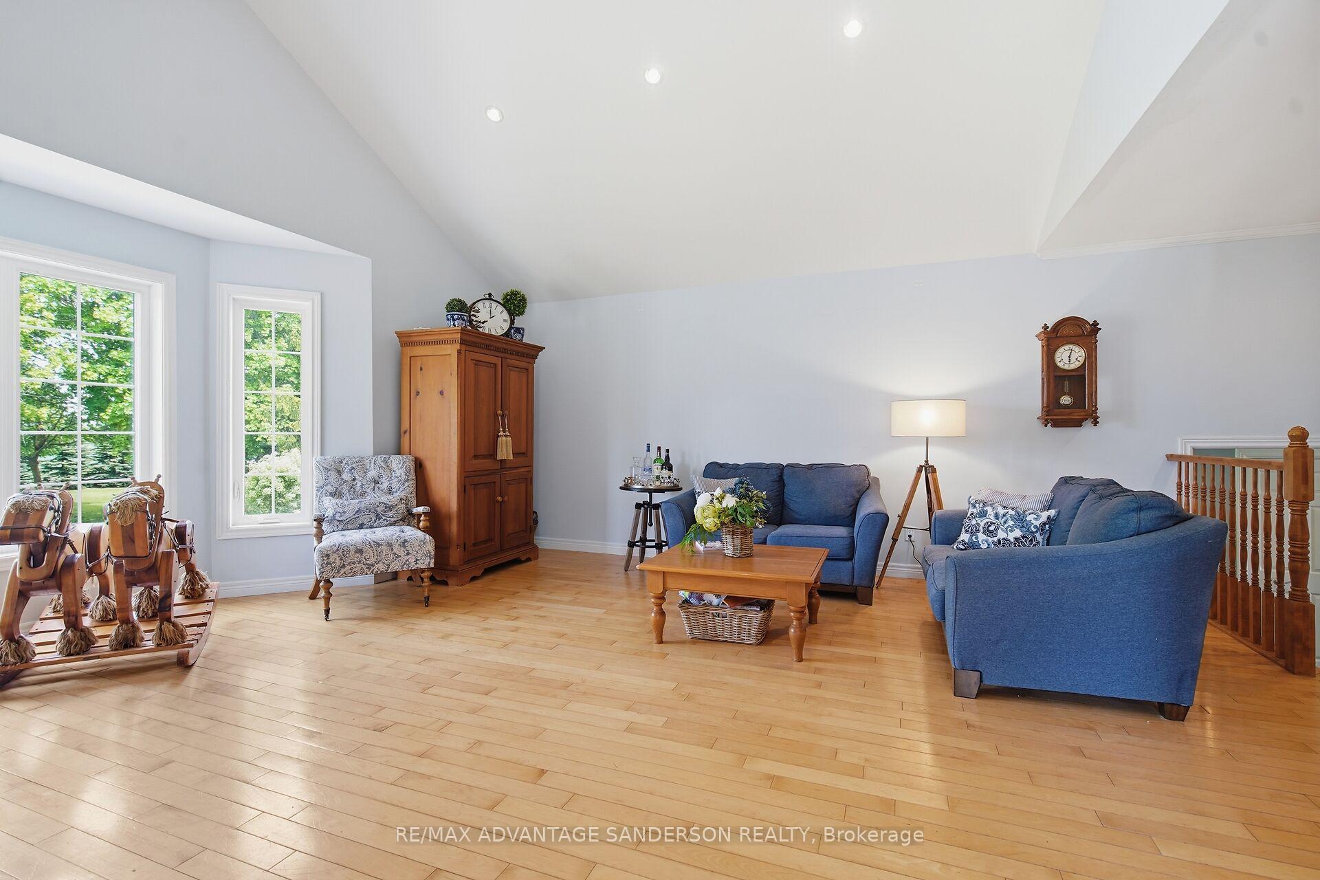 Photo 27 of 4099 McIntosh Drive, North Middlesex, Parkhill — HOMEH