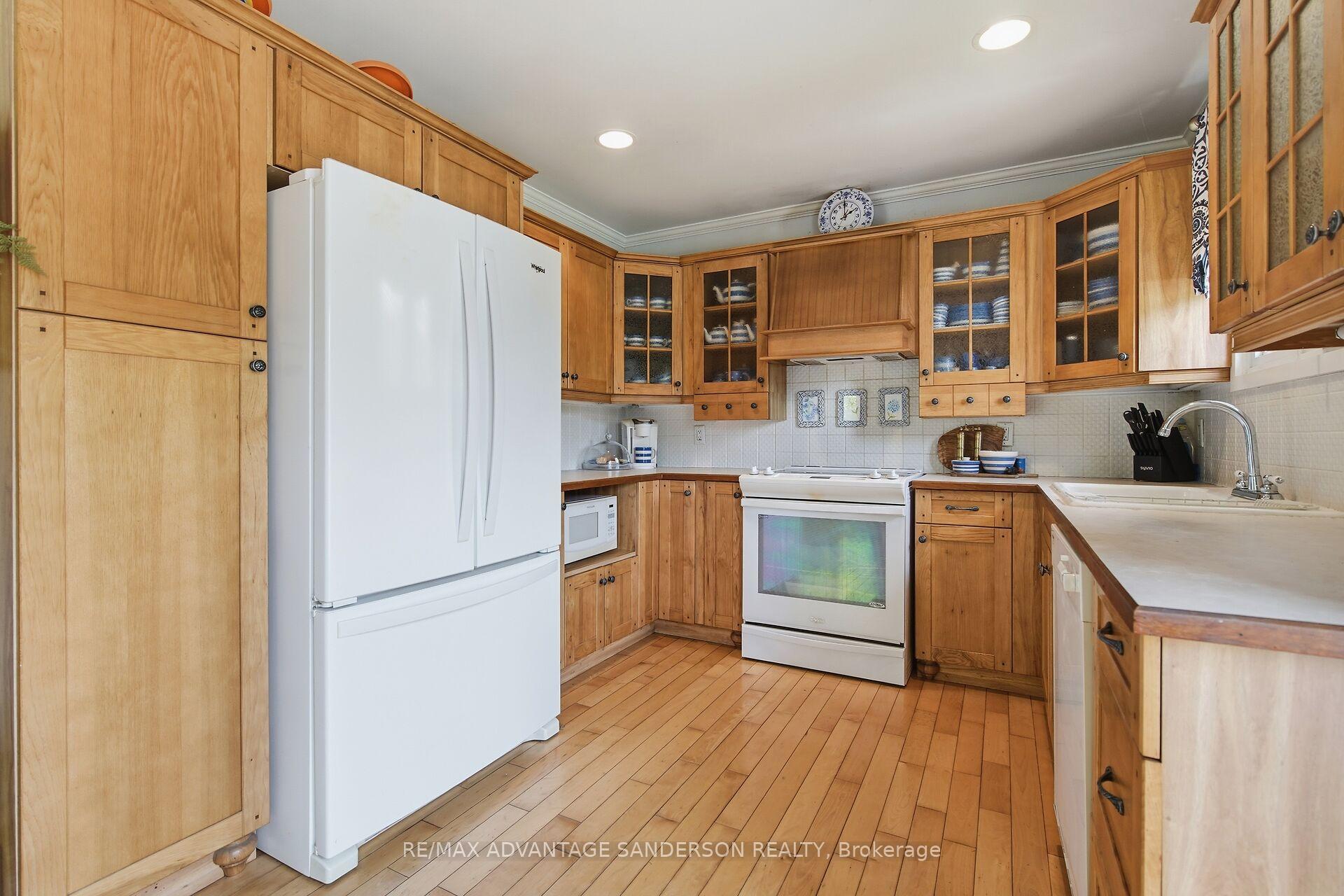 Photo 32 of 4099 McIntosh Drive, North Middlesex, Parkhill — HOMEH
