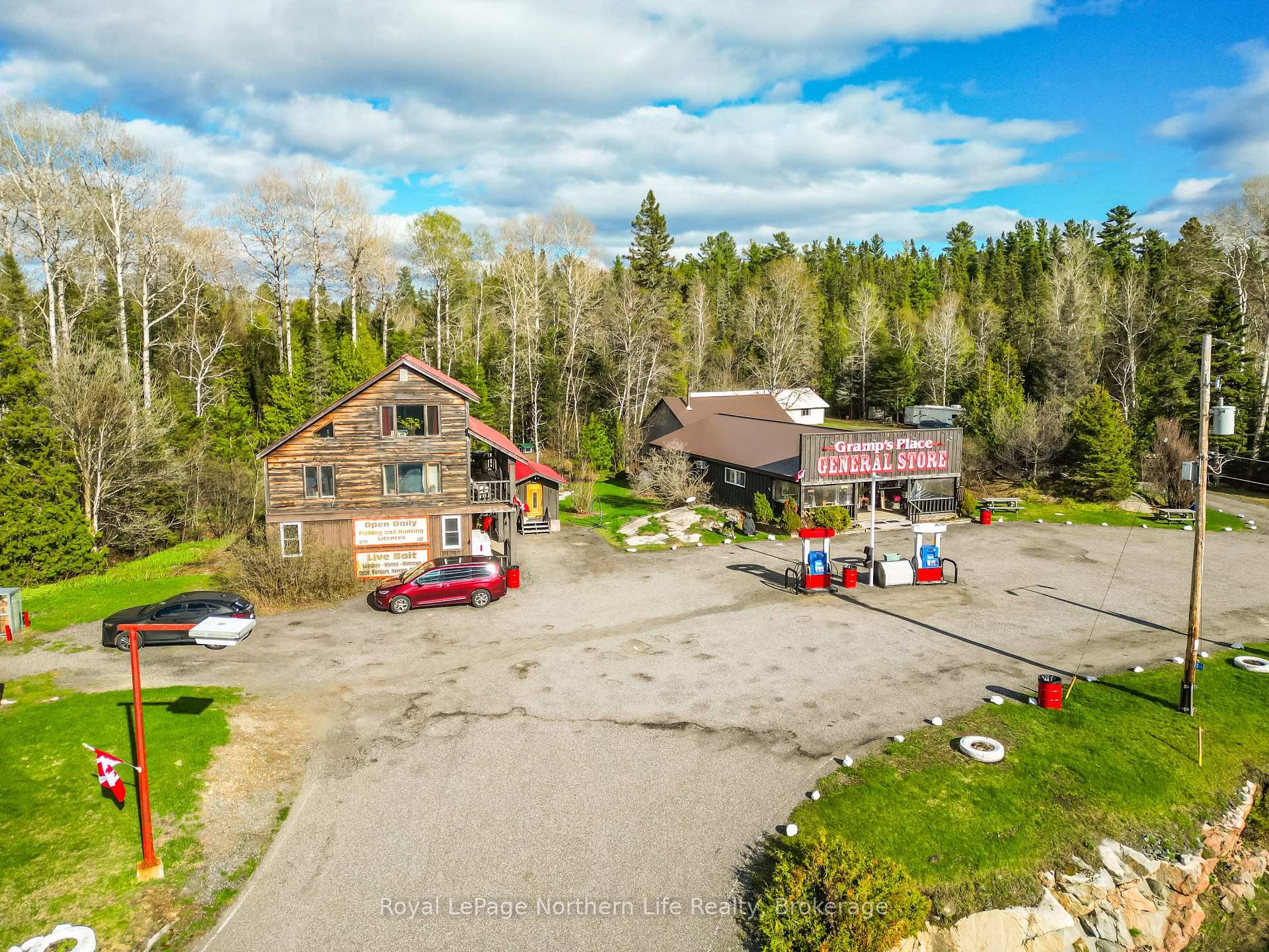 Photo 2 of 4825 Highway 11, Temagami — HOMEH