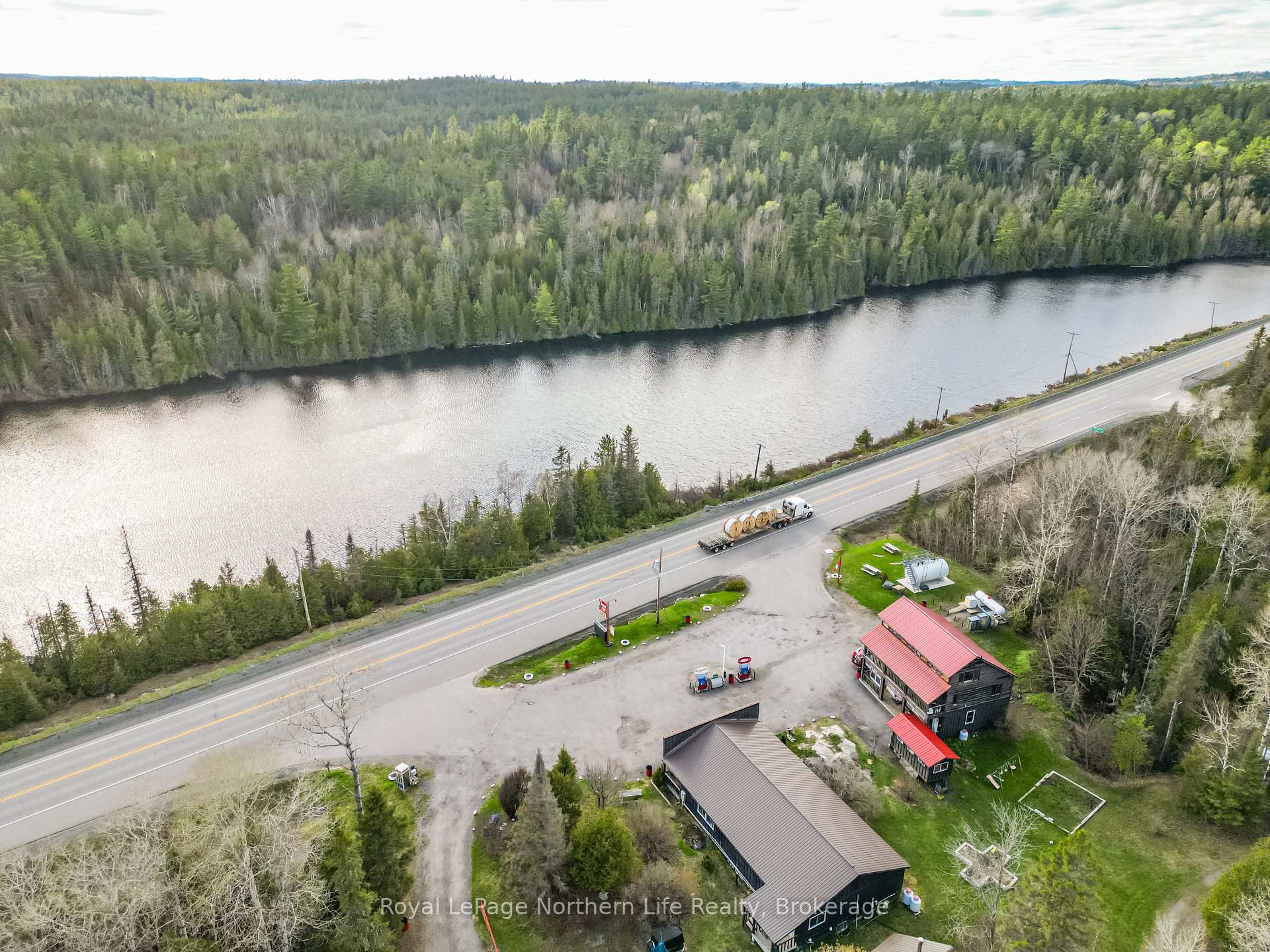 Photo 7 of 4825 Highway 11, Temagami — HOMEH