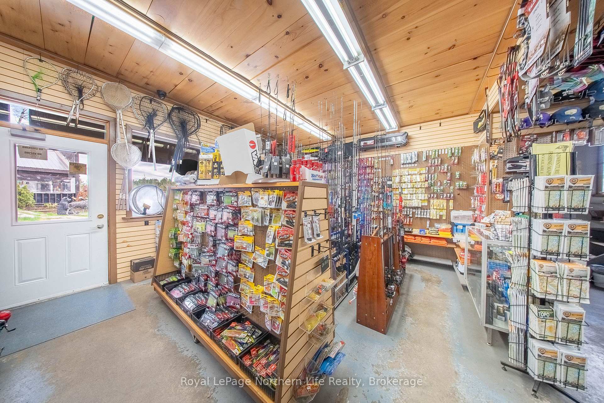 Photo 11 of 4825 Highway 11, Temagami — HOMEH