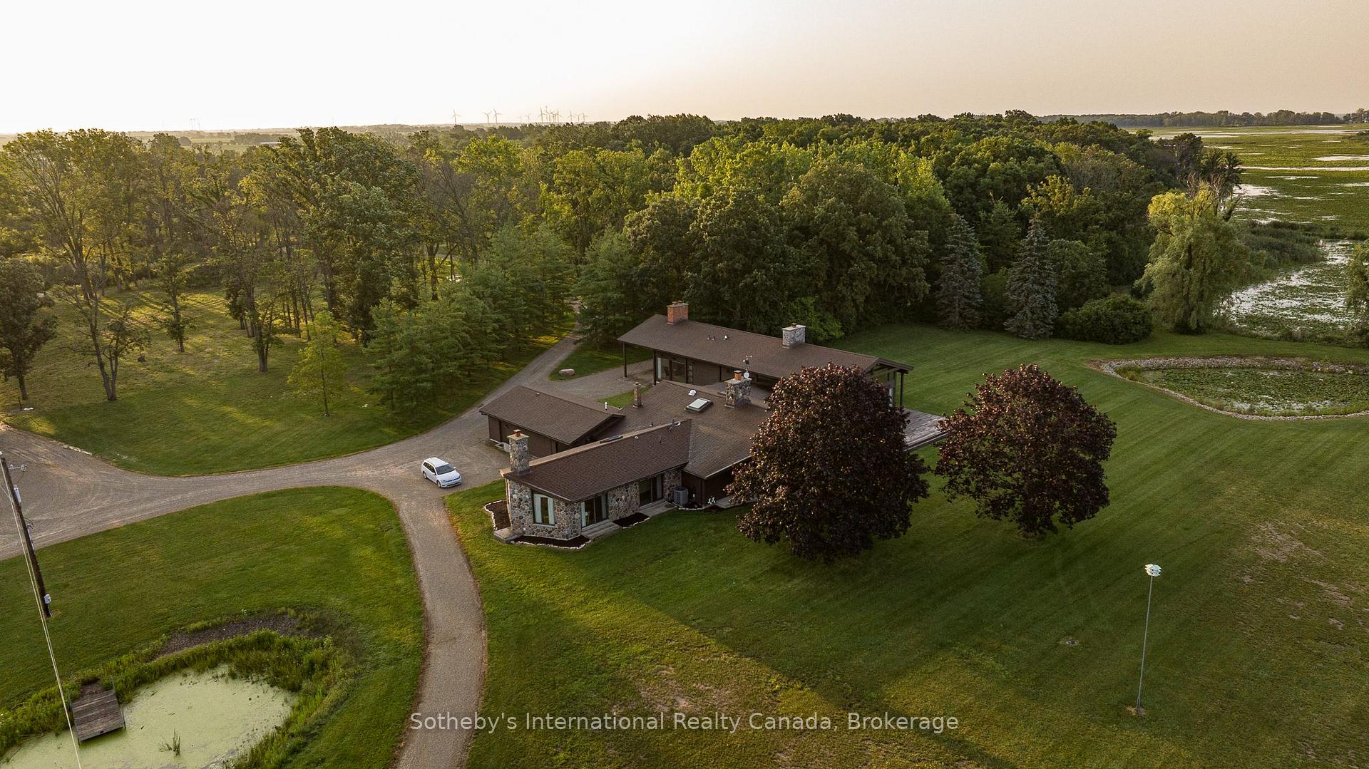Photo 13 of 5874 Concession 5 Road S, Amherstburg — HOMEH