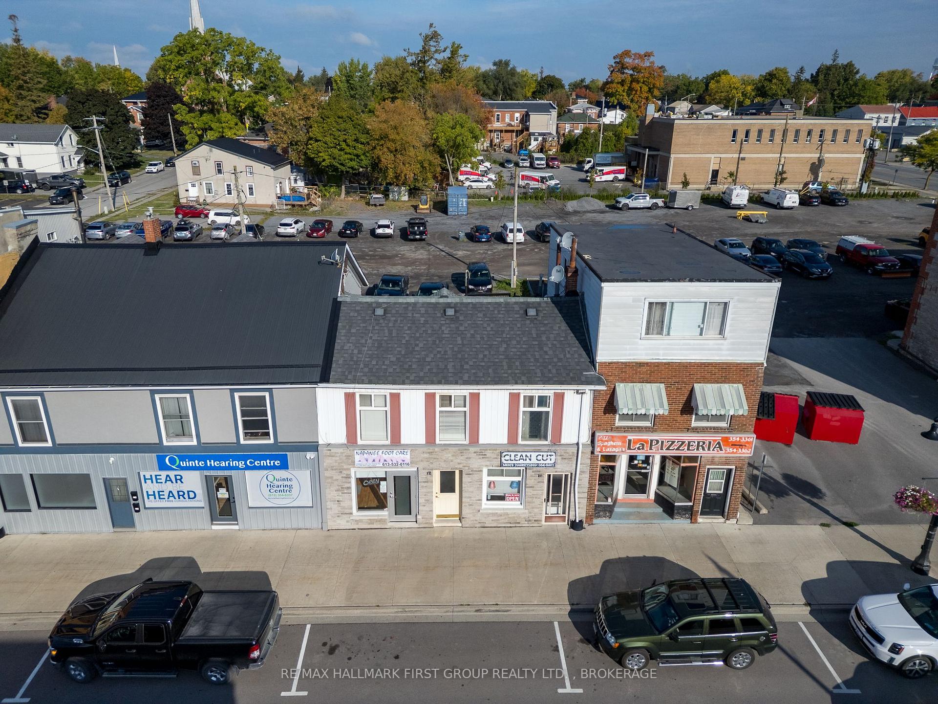 Photo of 19/21 Dundas Street W