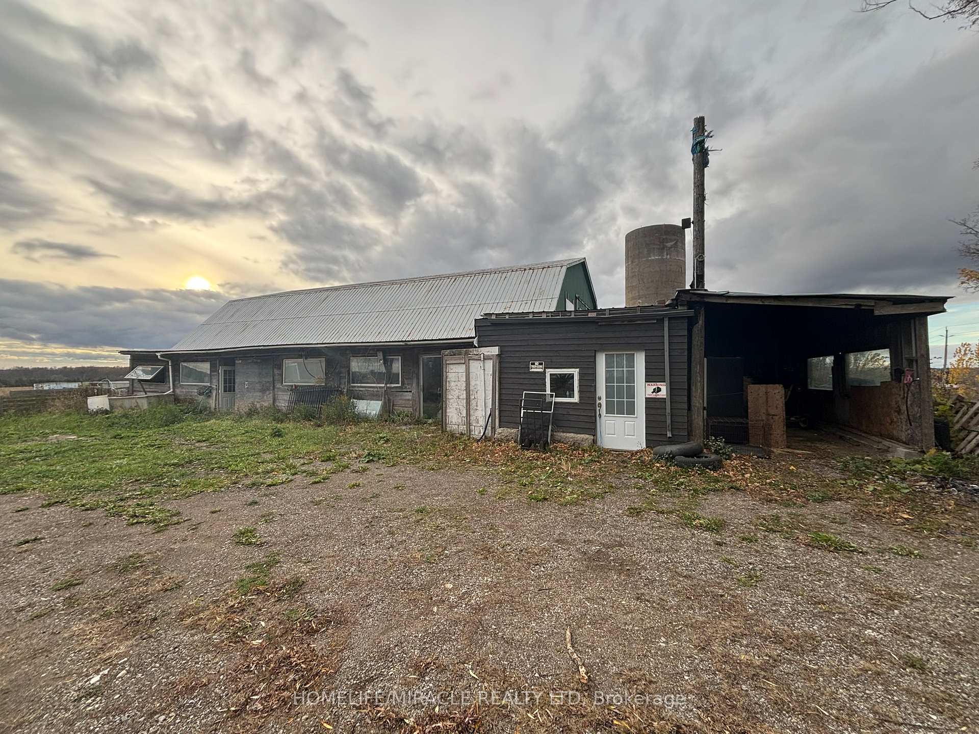 Photo 1 of 1381 Hwy 8, Cambridge, Greenway-Chaplin — HOMEH