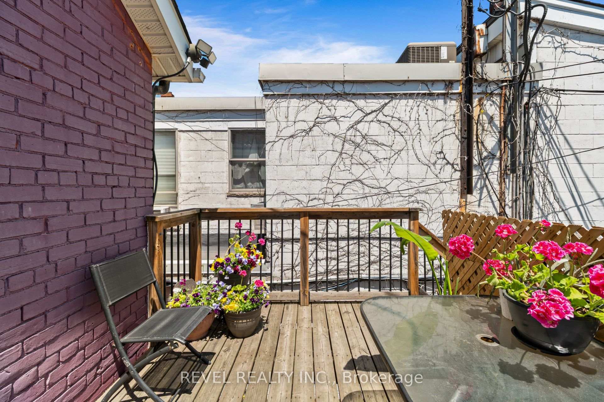 Photo 32 of 334 James Street N, Hamilton, Beasley — HOMEH