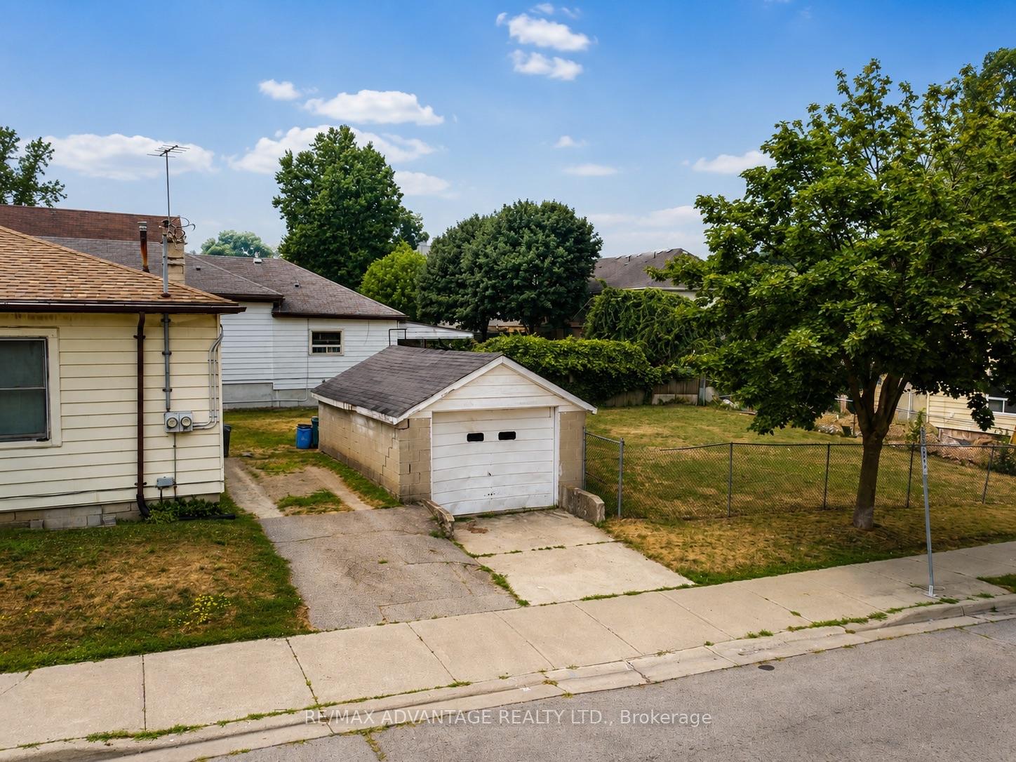 Photo 8 of 162-164 Mill Street, London, East F — HOMEH