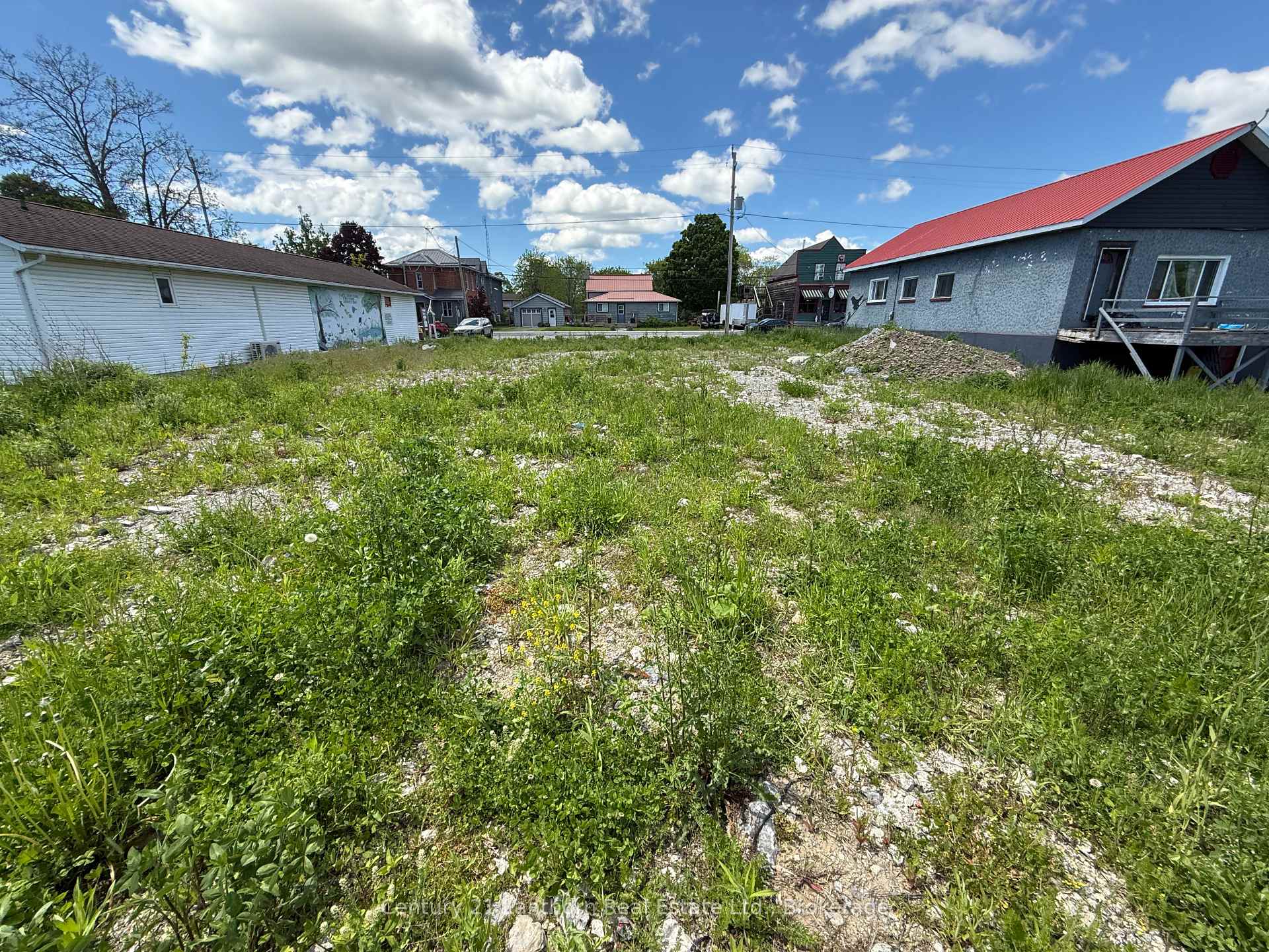 Photo 20 of 3035-3047 County Rd 10, Prince Edward County, South Marysburg Ward — HOMEH
