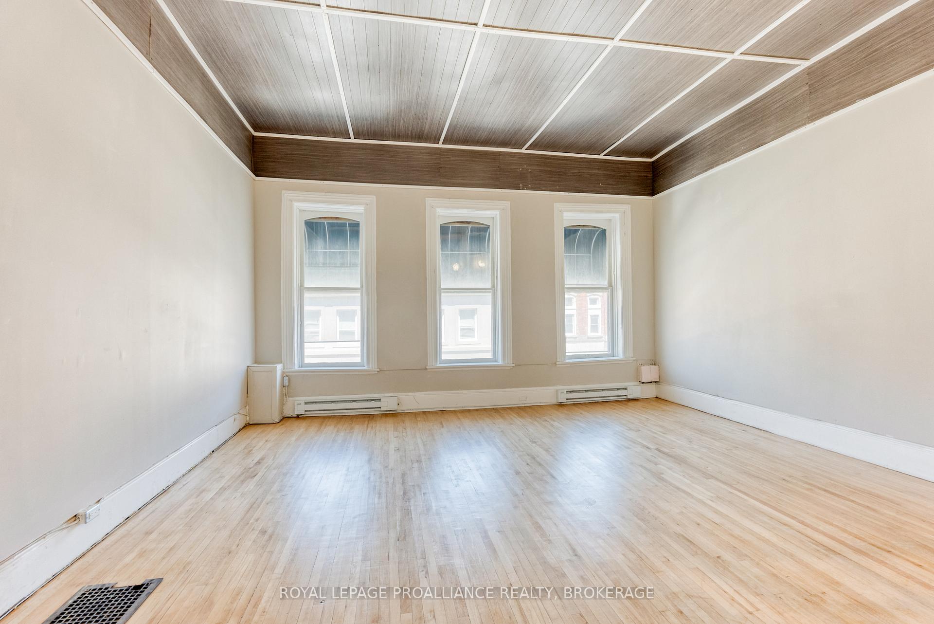 Photo 3 of 48 Dundas Street E, Greater Napanee, Greater Napanee — HOMEH