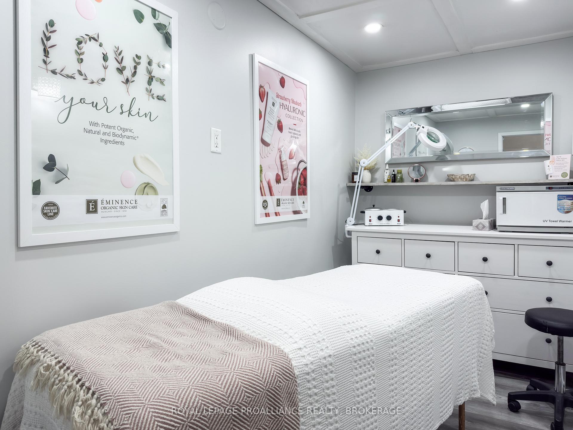 Photo 22 of 48 Dundas Street E, Greater Napanee, Greater Napanee — HOMEH