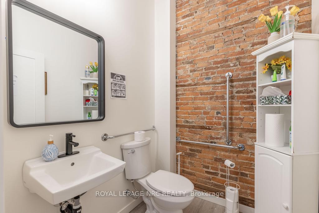 Photo 7 of 62 Welland Avenue, St. Catharines, Downtown — HOMEH