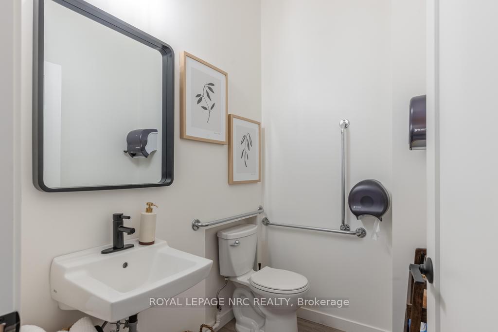 Photo 14 of 62 Welland Avenue, St. Catharines, Downtown — HOMEH
