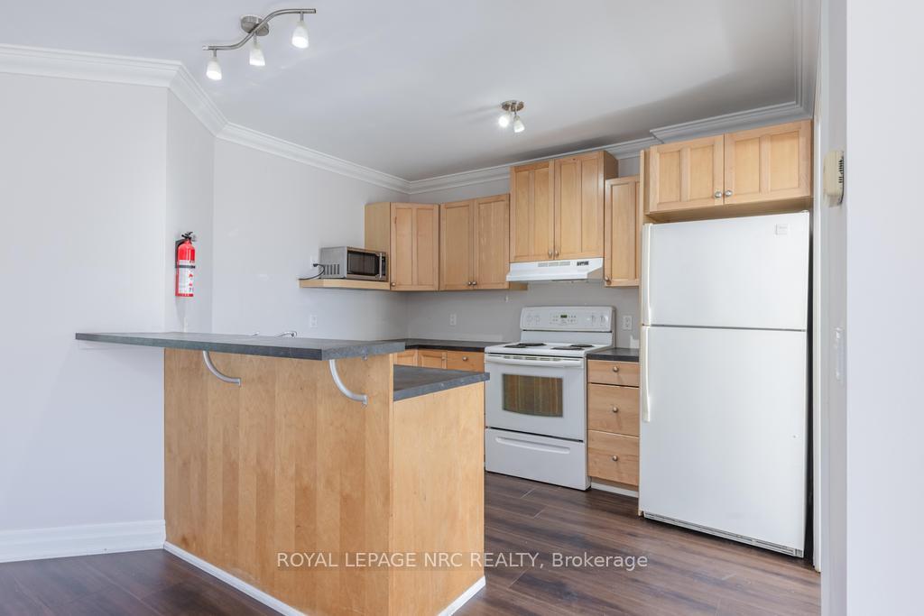 Photo 18 of 62 Welland Avenue, St. Catharines, Downtown — HOMEH