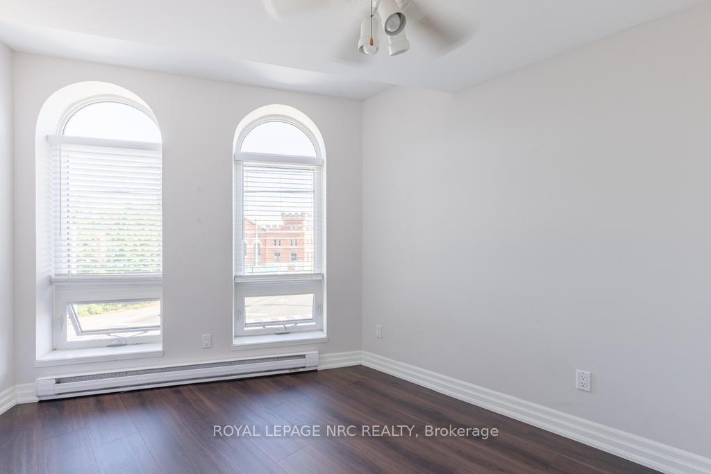Photo 23 of 62 Welland Avenue, St. Catharines, Downtown — HOMEH
