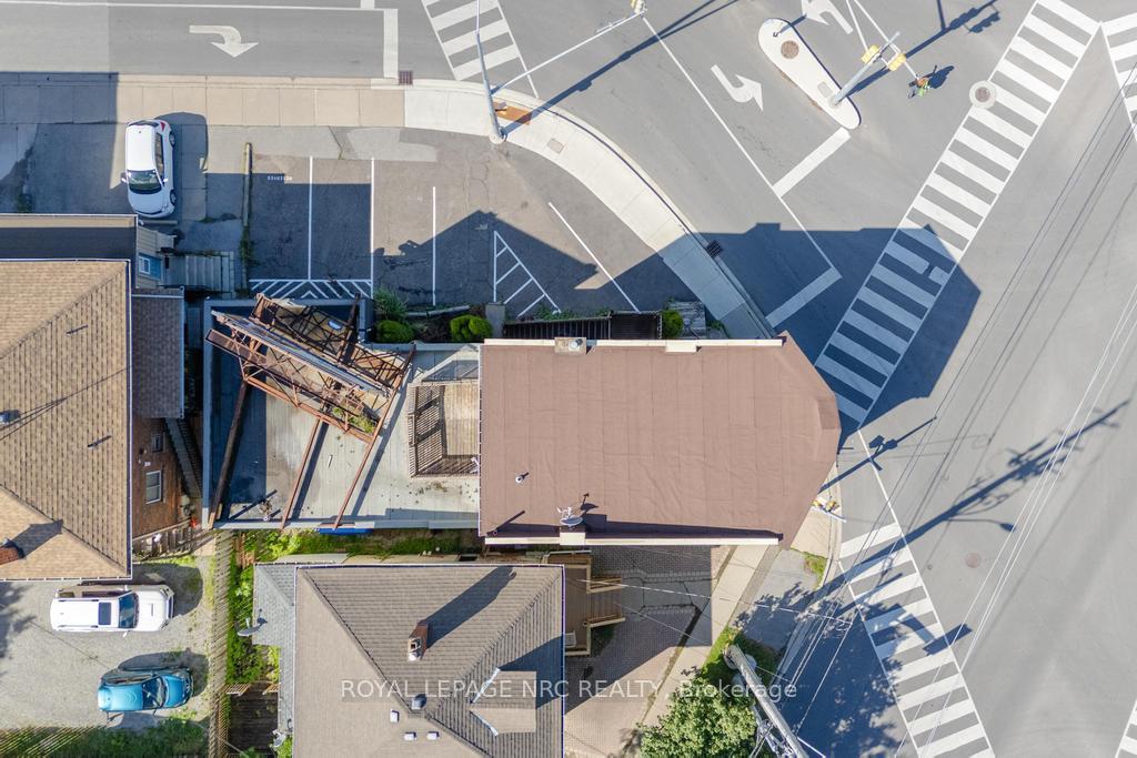 Photo 33 of 62 Welland Avenue, St. Catharines, Downtown — HOMEH