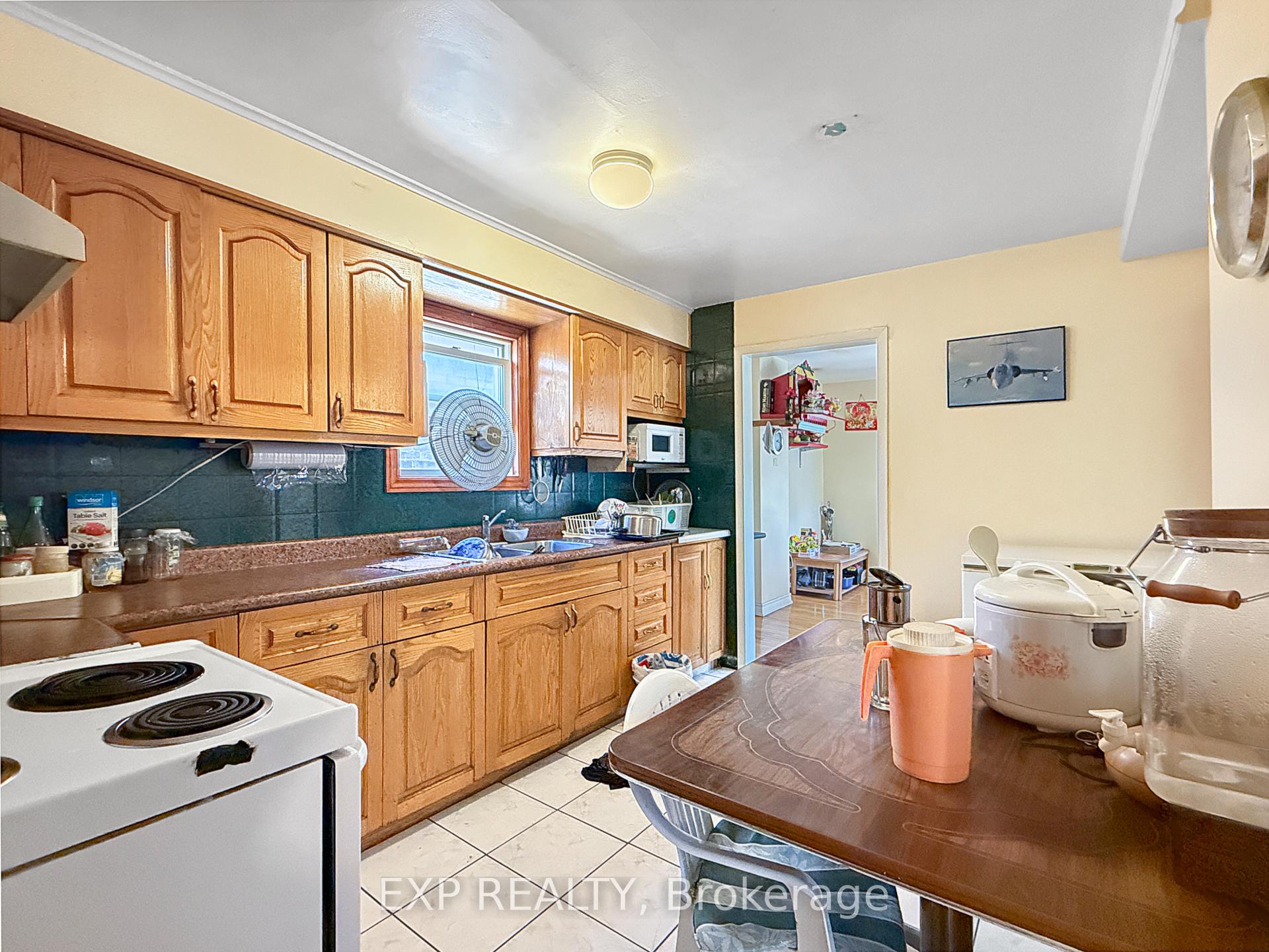 Photo 15 of 511 Quebec Street, London, East G — HOMEH