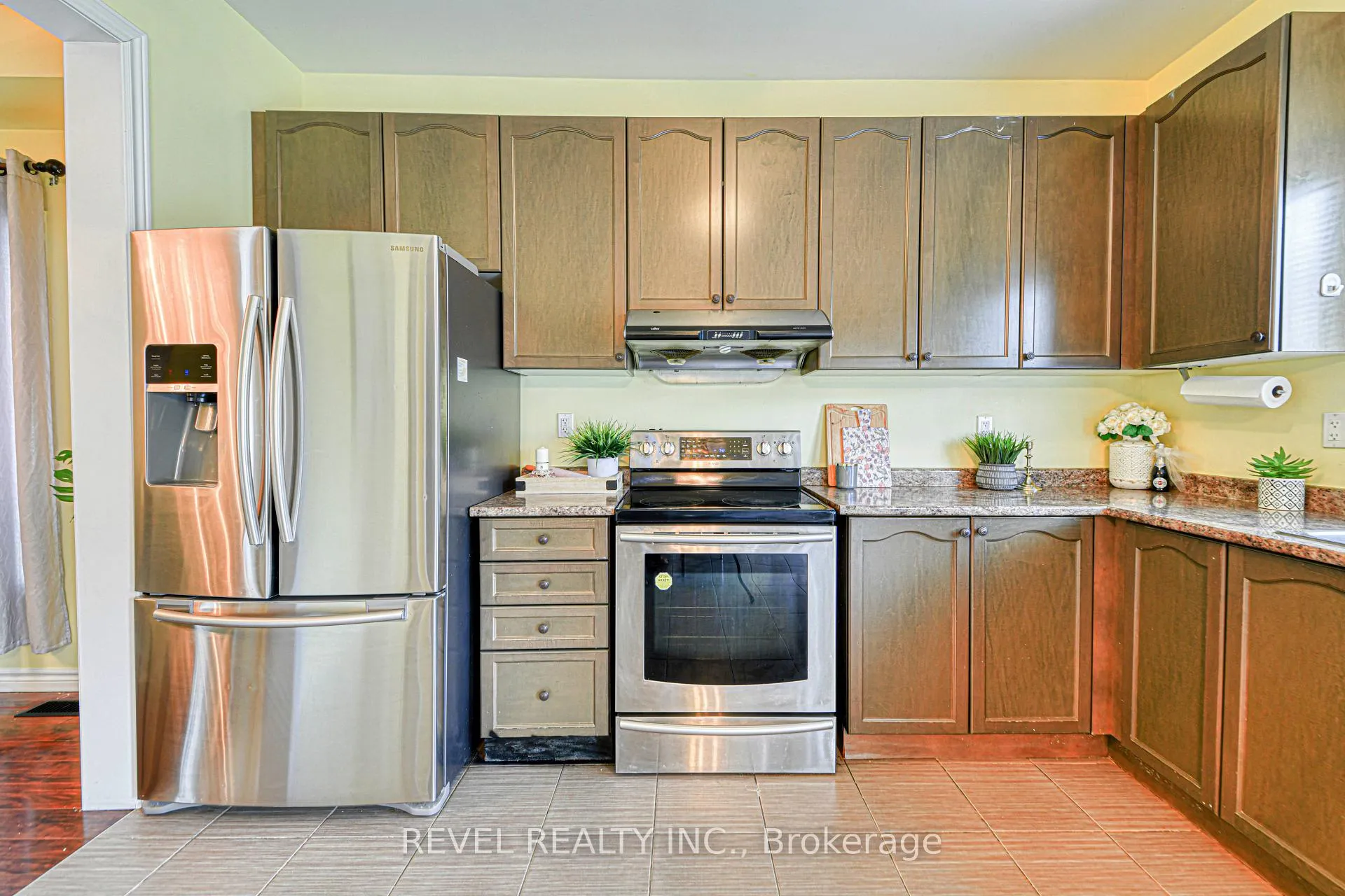 Photo 9 of 710 Halbert Drive, Shelburne — HOMEH