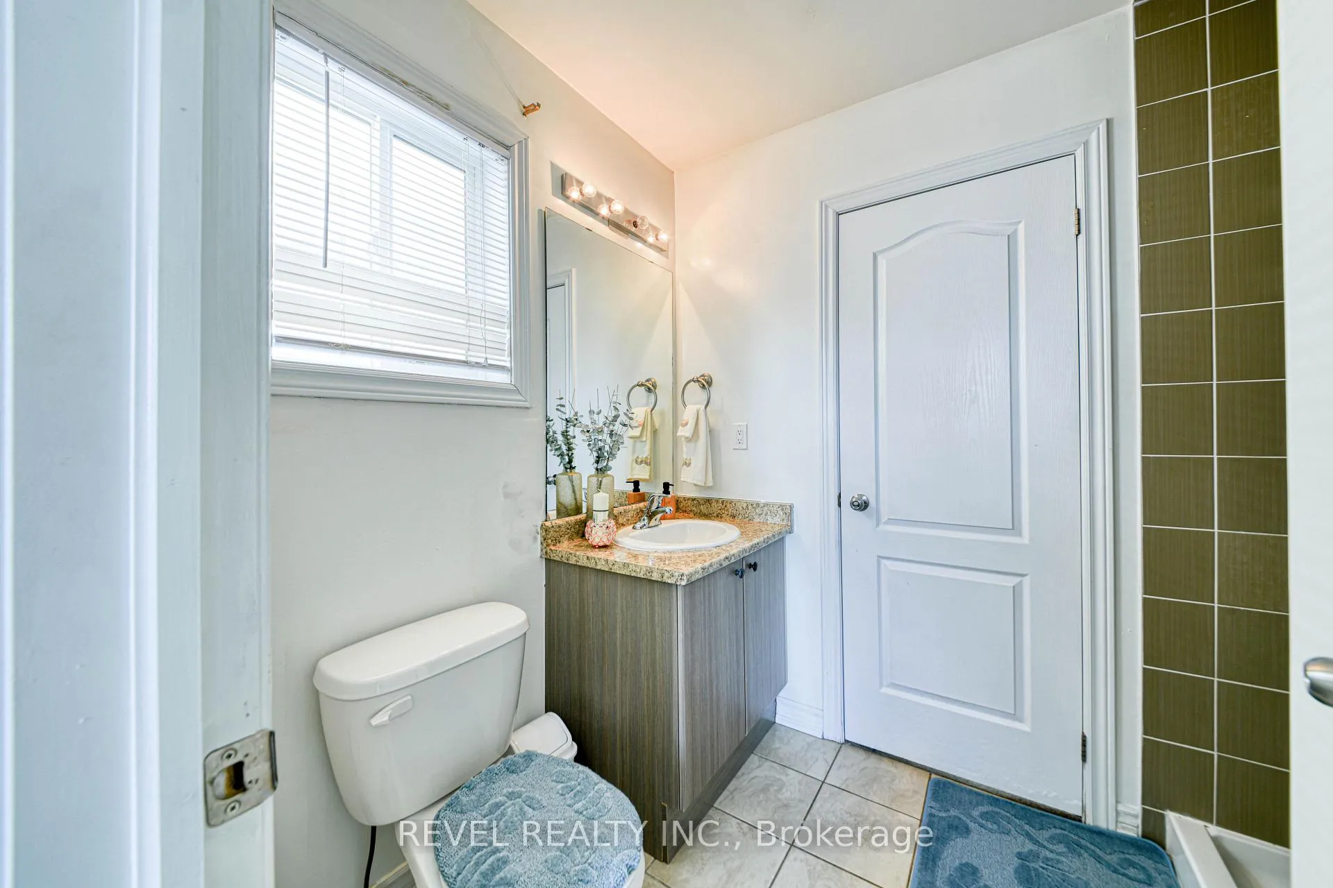 Photo 10 of 710 Halbert Drive, Shelburne — HOMEH
