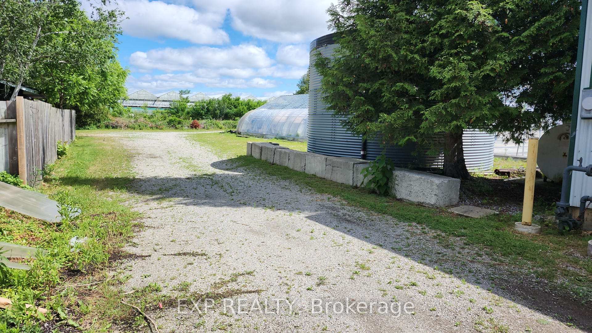 Photo 16 of 2466 Highway 24 Expressway, Norfolk, Townsend — HOMEH