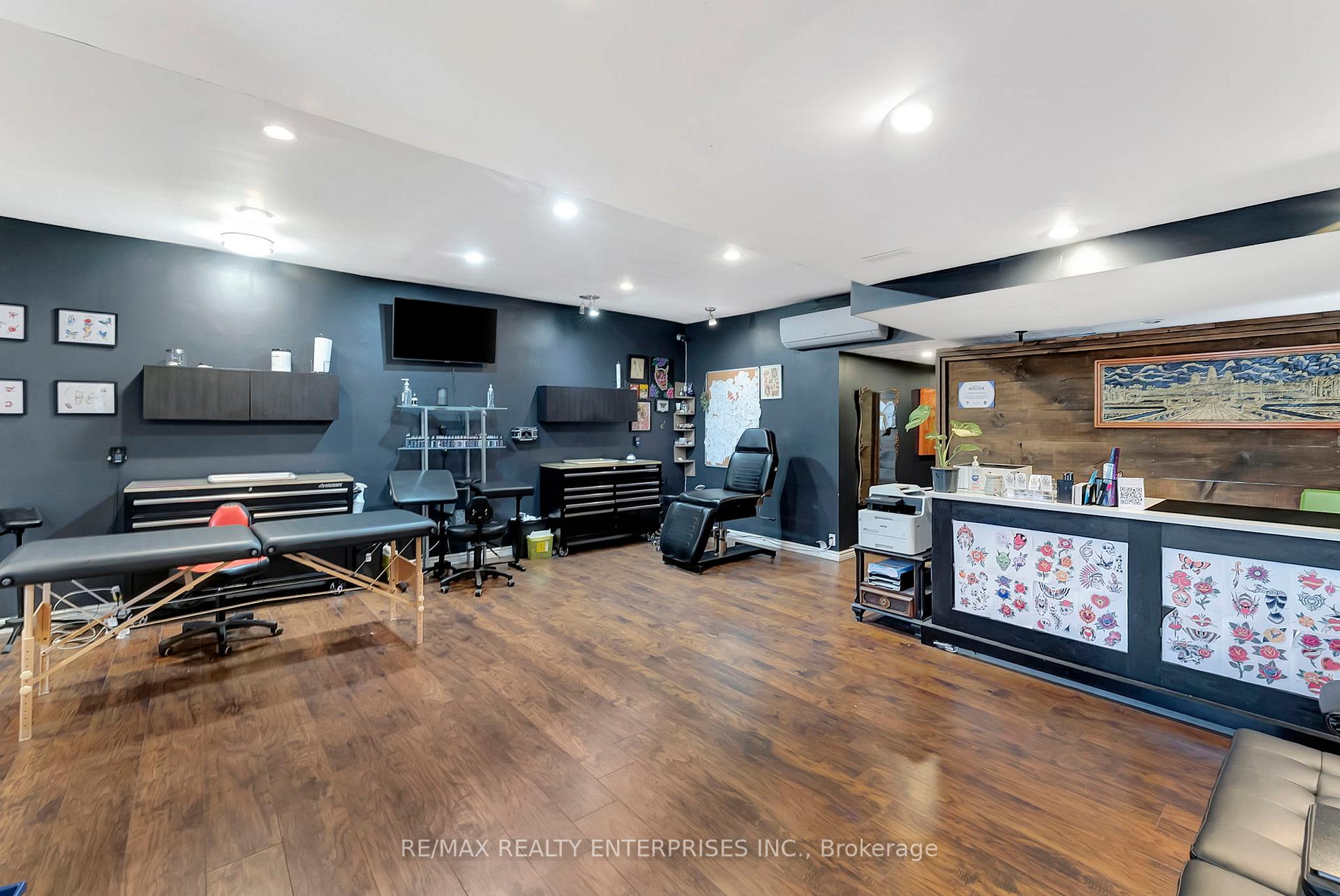 Photo 7 of 156 James Street S, Hamilton, Durand — HOMEH