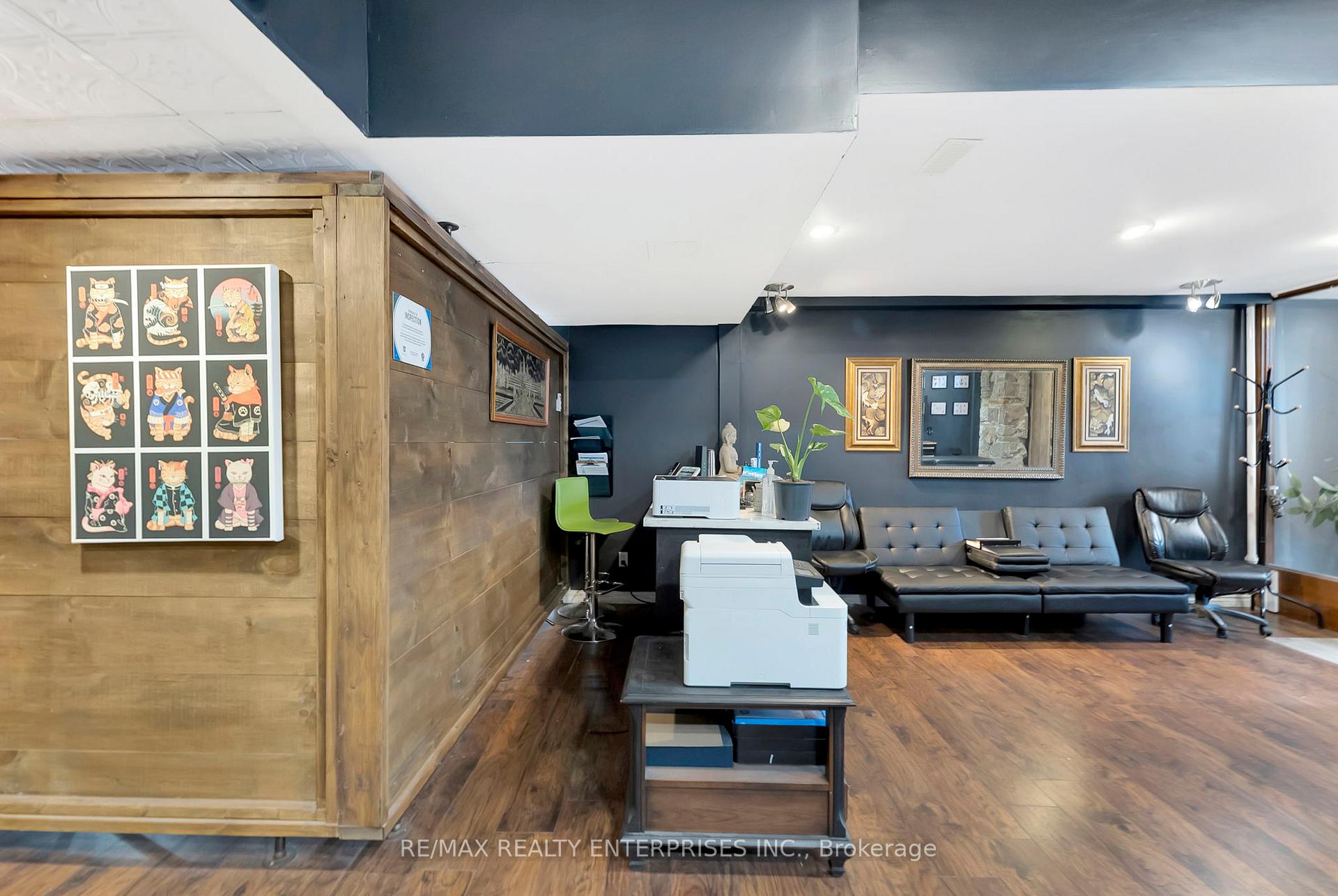 Photo 10 of 156 James Street S, Hamilton, Durand — HOMEH