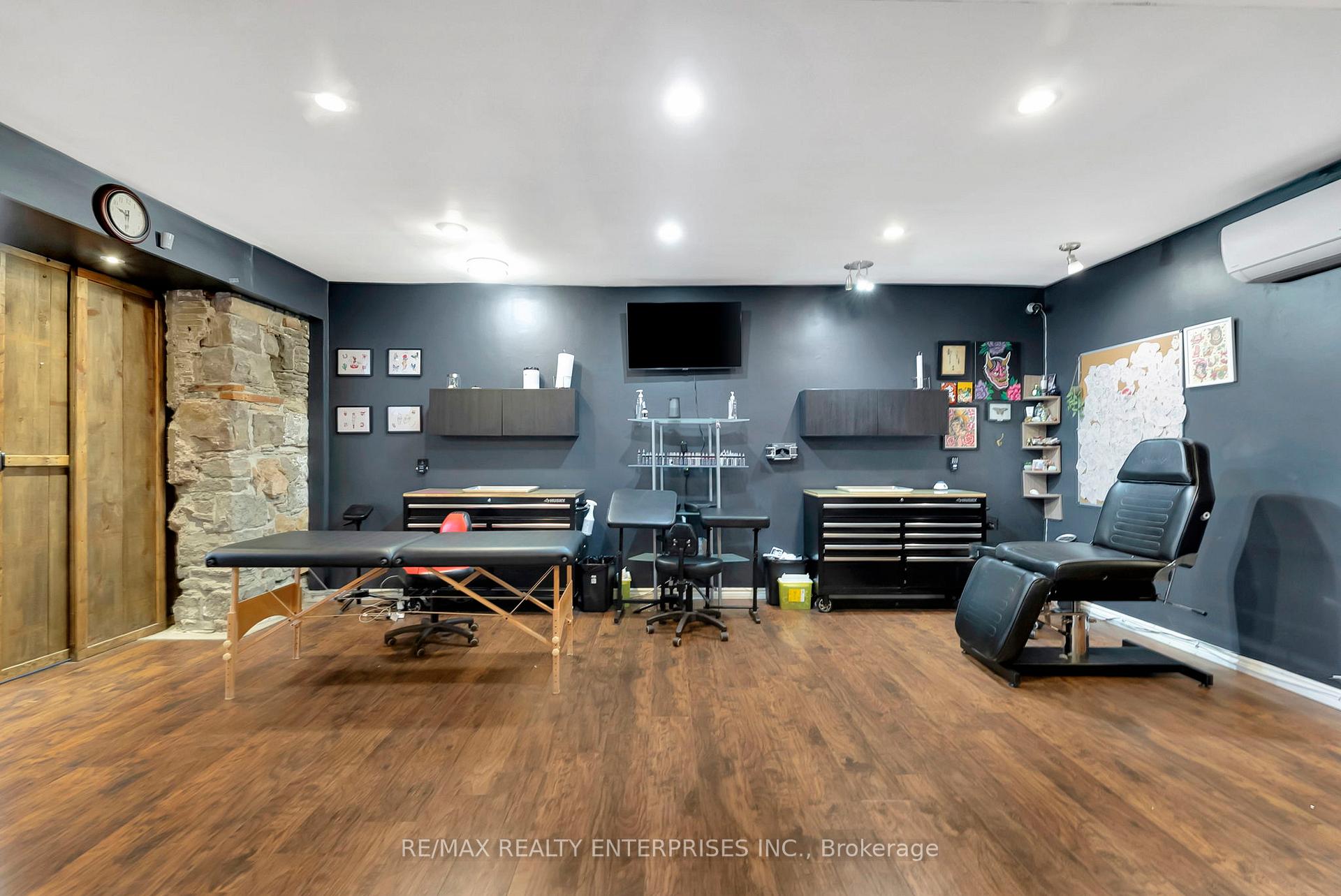 Photo 11 of 156 James Street S, Hamilton, Durand — HOMEH